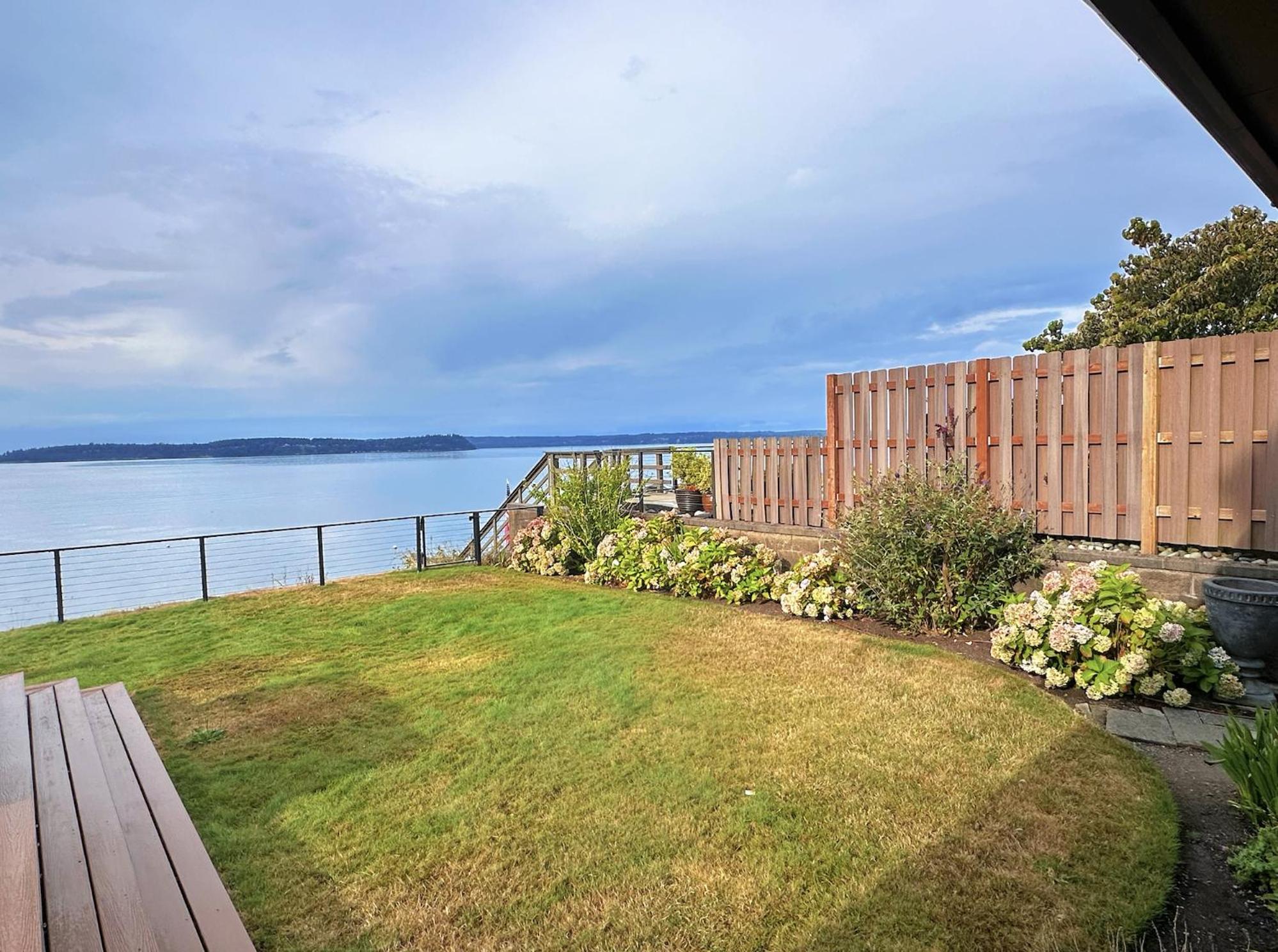 Luxury Bayfront Oasis with Private Beach Access, Near Tulalip Casino and Outlets!, photo 7