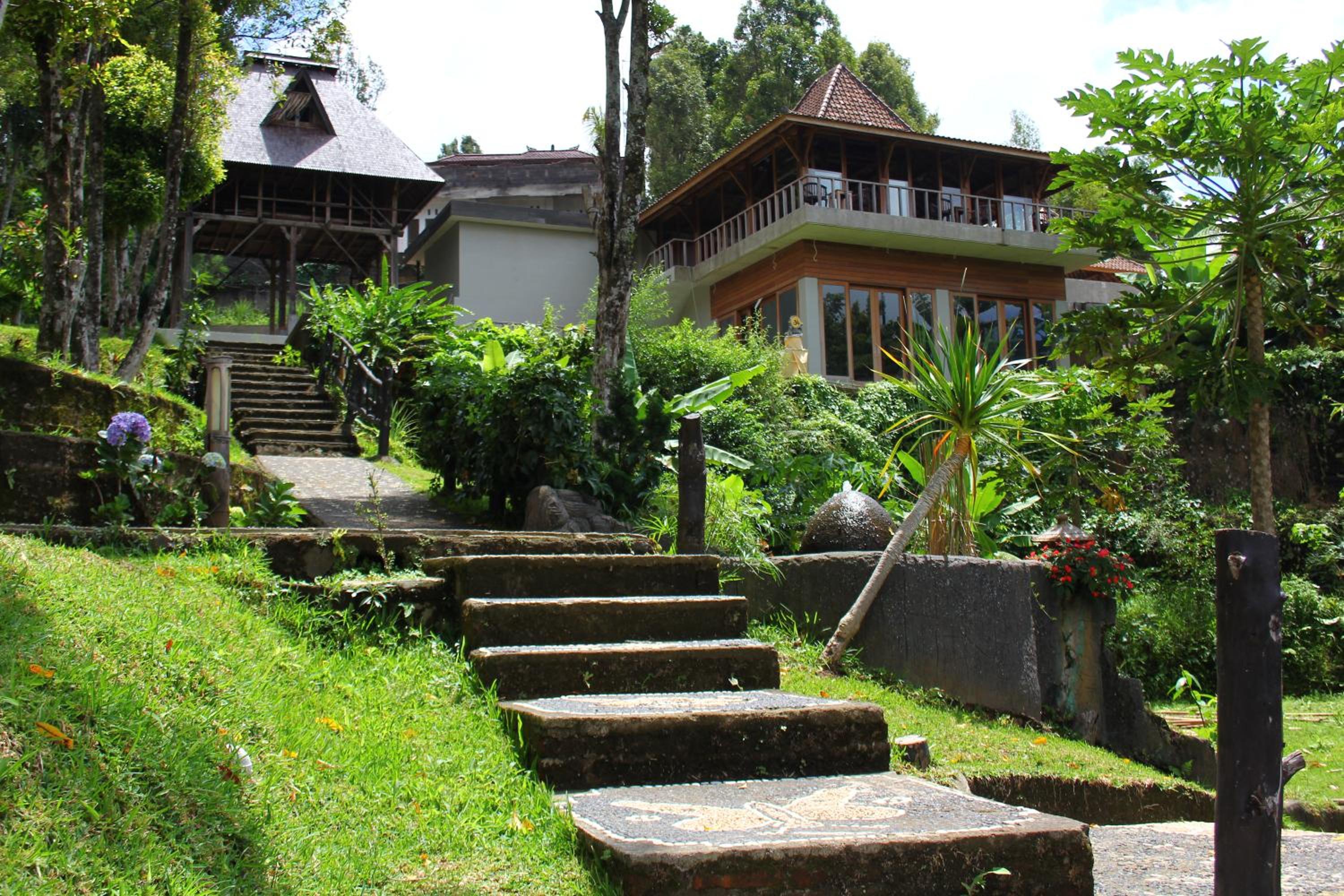 Melanting Cottages