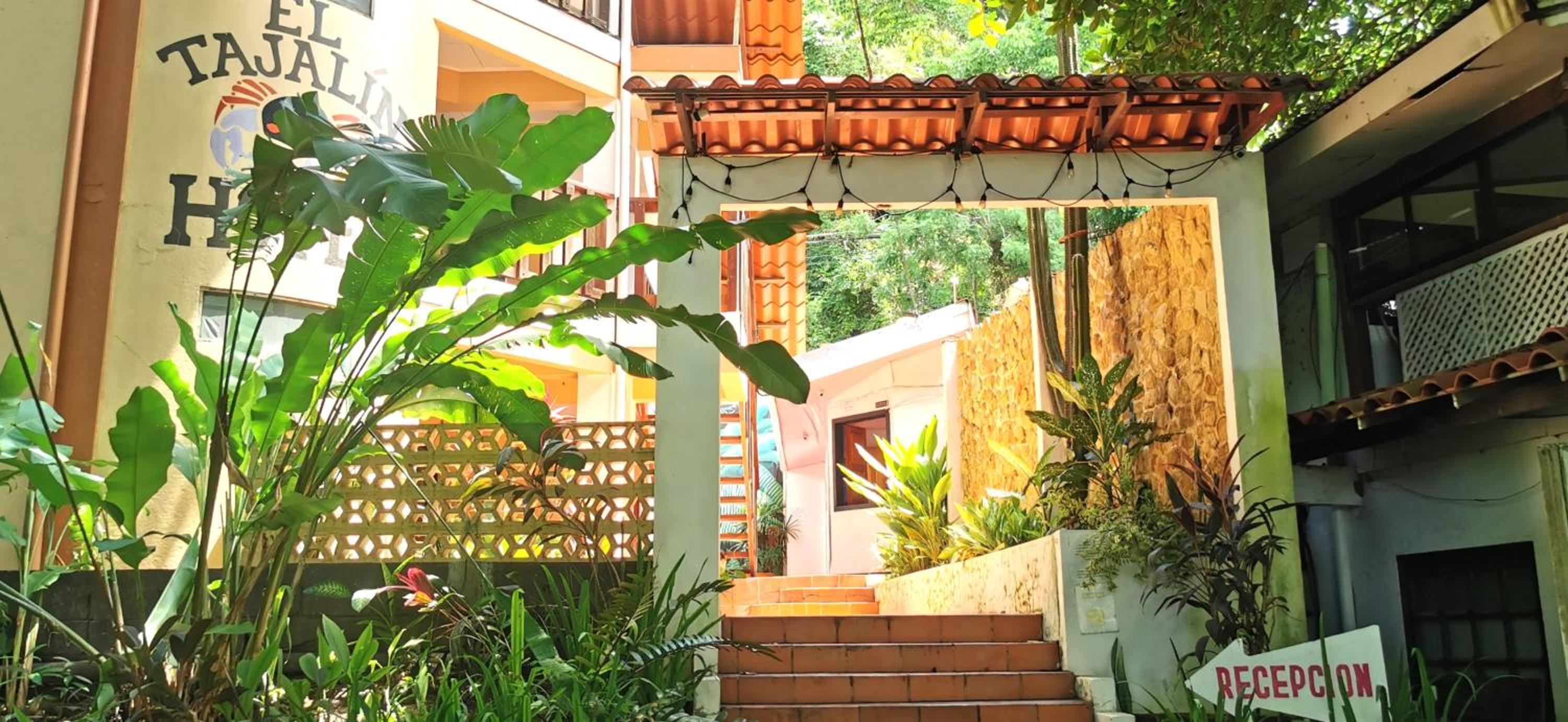 Tajalin Hostel - Montezuma Beach, Central location!