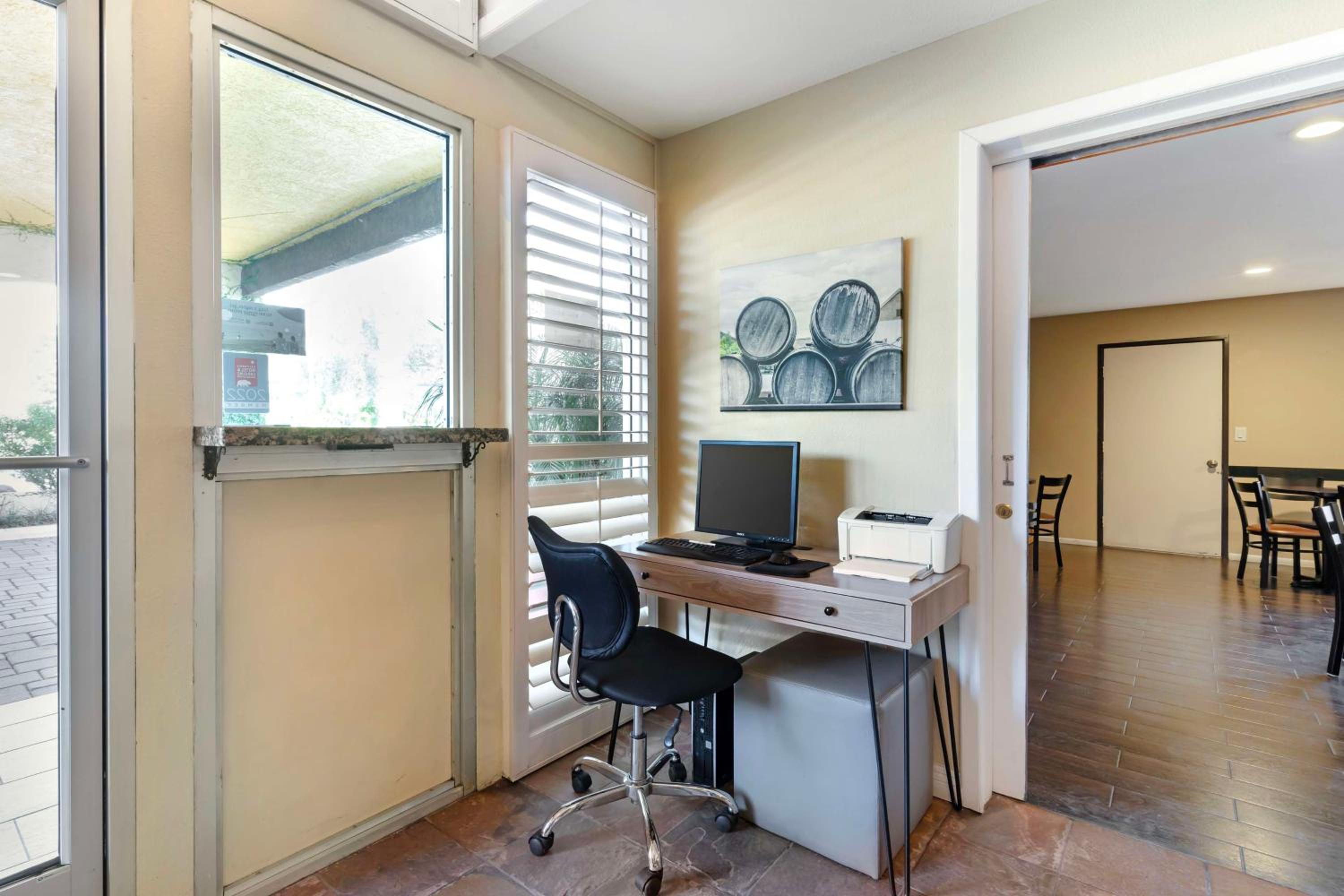 Rohnert Park Vacations - Best Western Sonoma Winegrower's Inn - Property Image 2