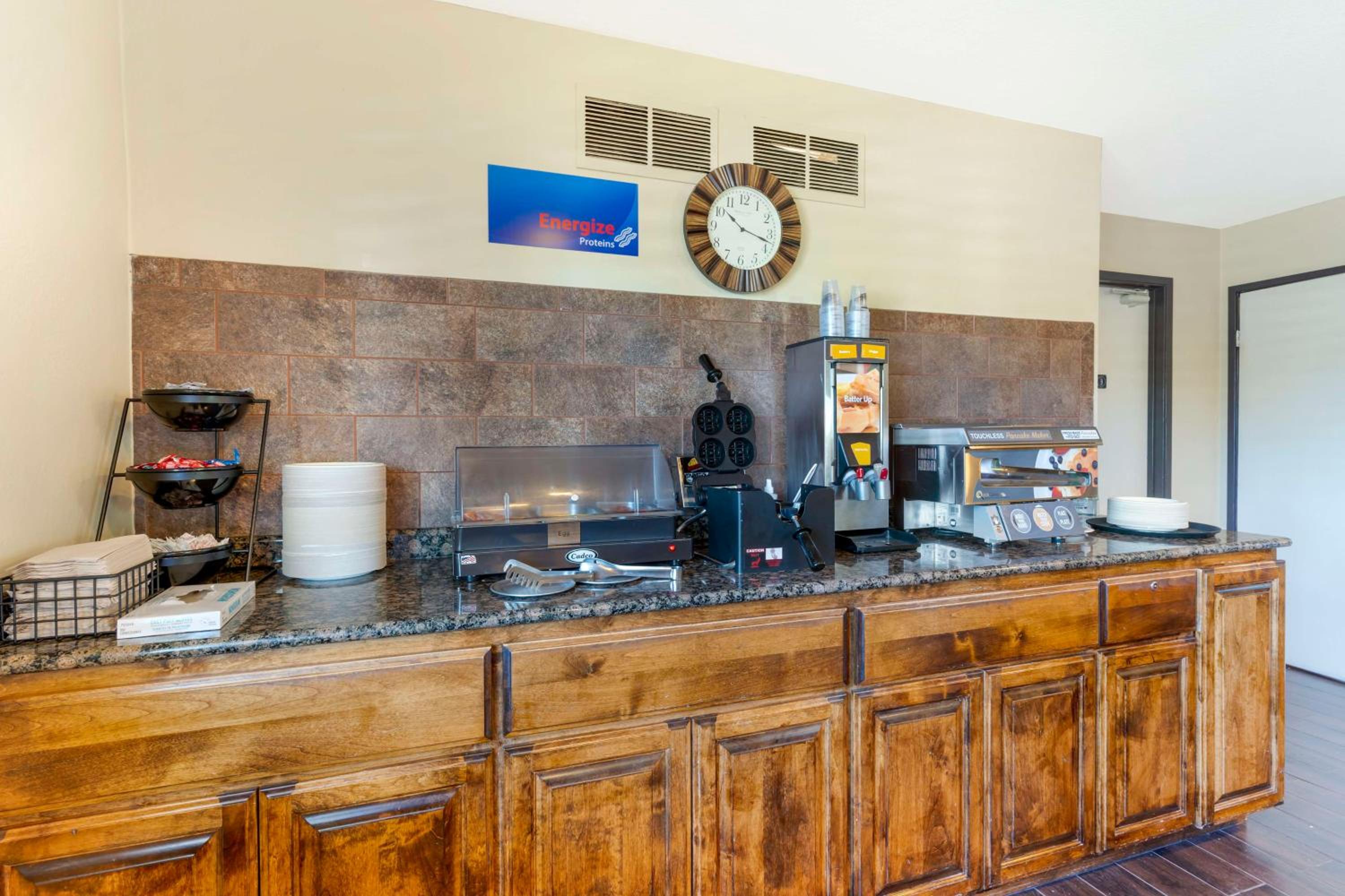 Rohnert Park Vacations - Best Western Sonoma Winegrower's Inn - Property Image 4