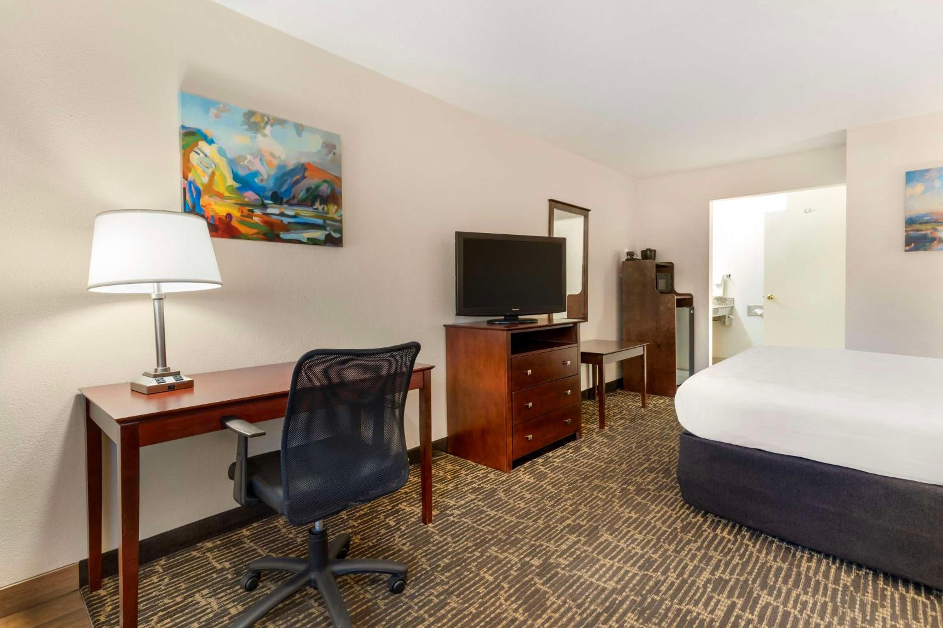Rohnert Park Vacations - Best Western Sonoma Winegrower's Inn - Property Image 8