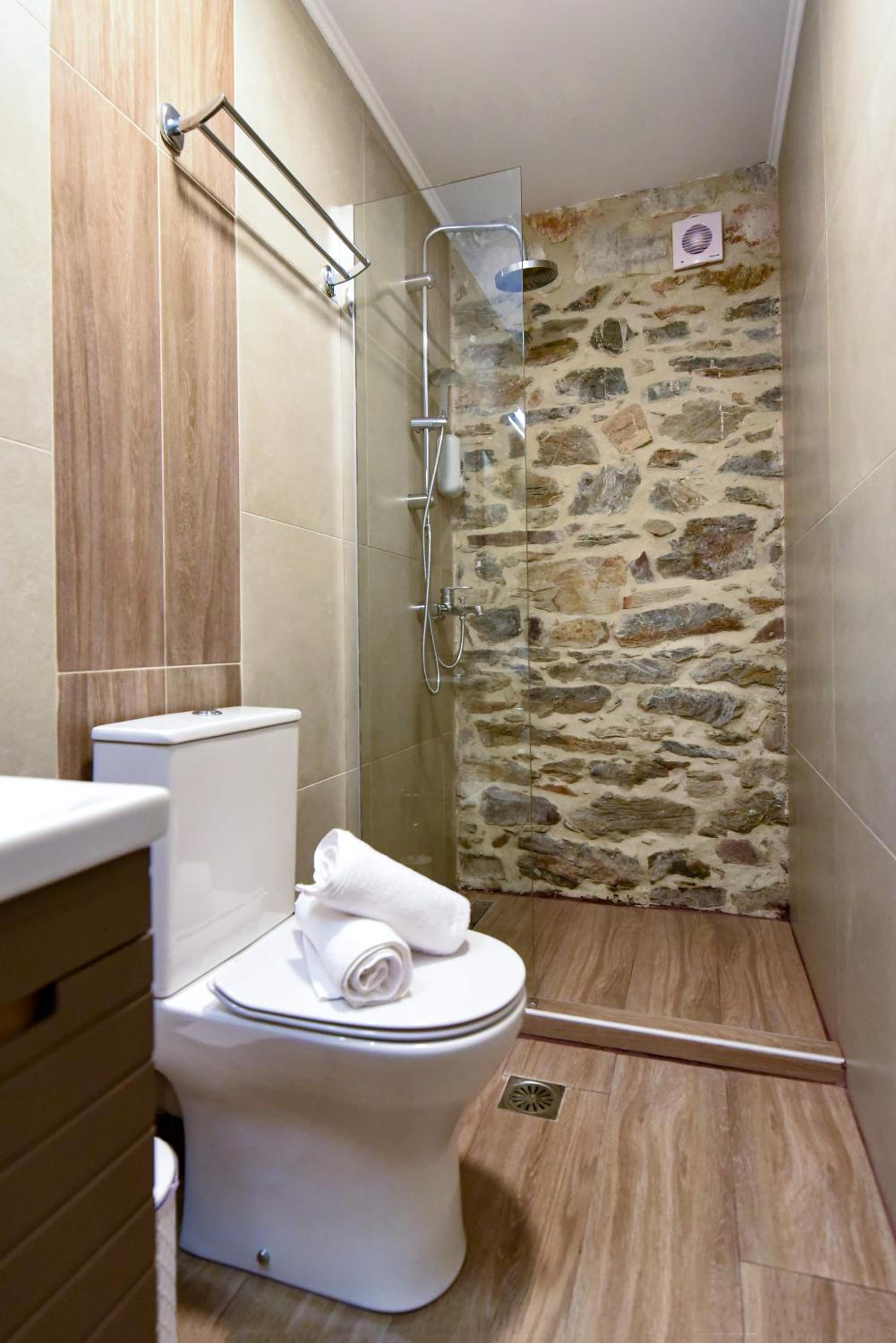 Petra Apartments Karvali