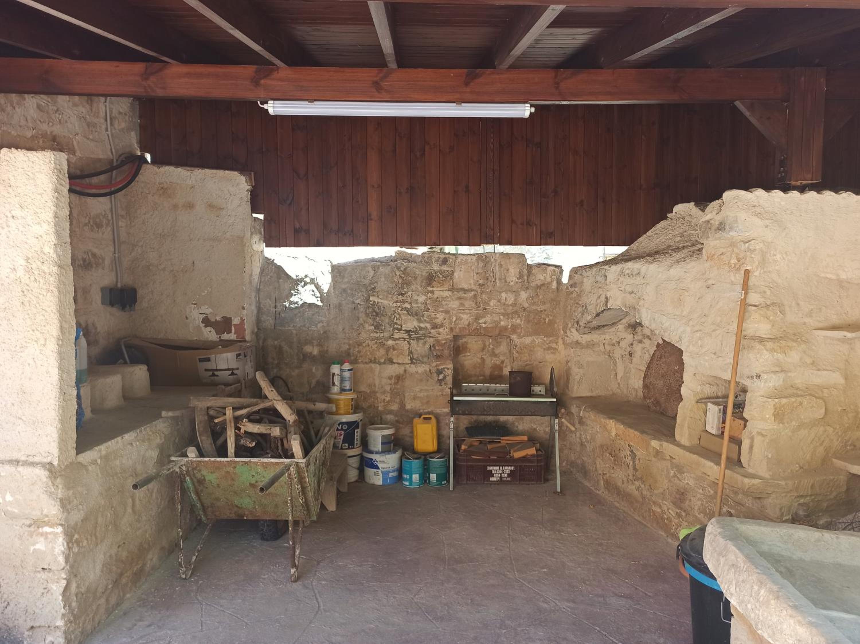 Cottage in Anogyra