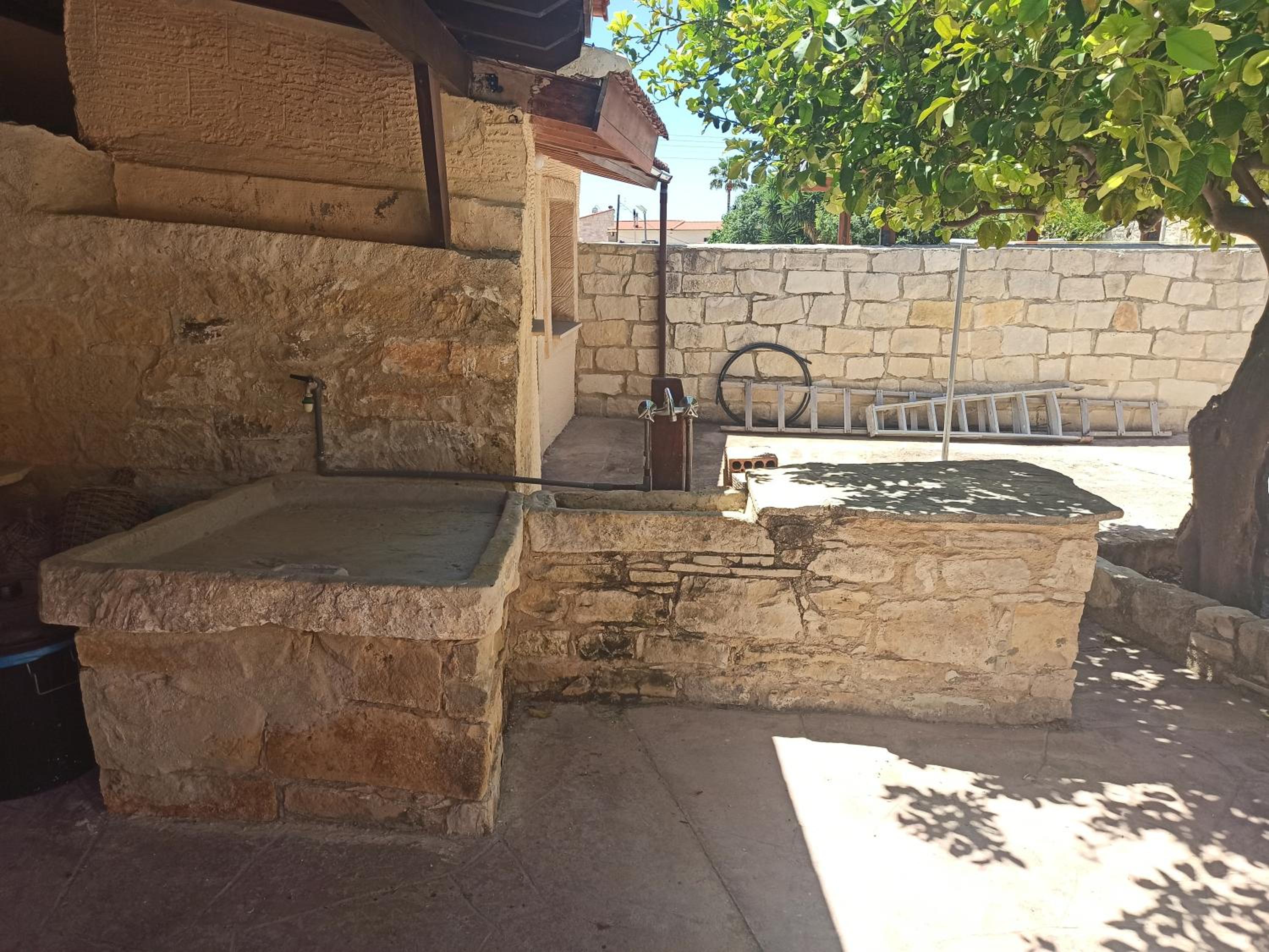 Cottage in Anogyra