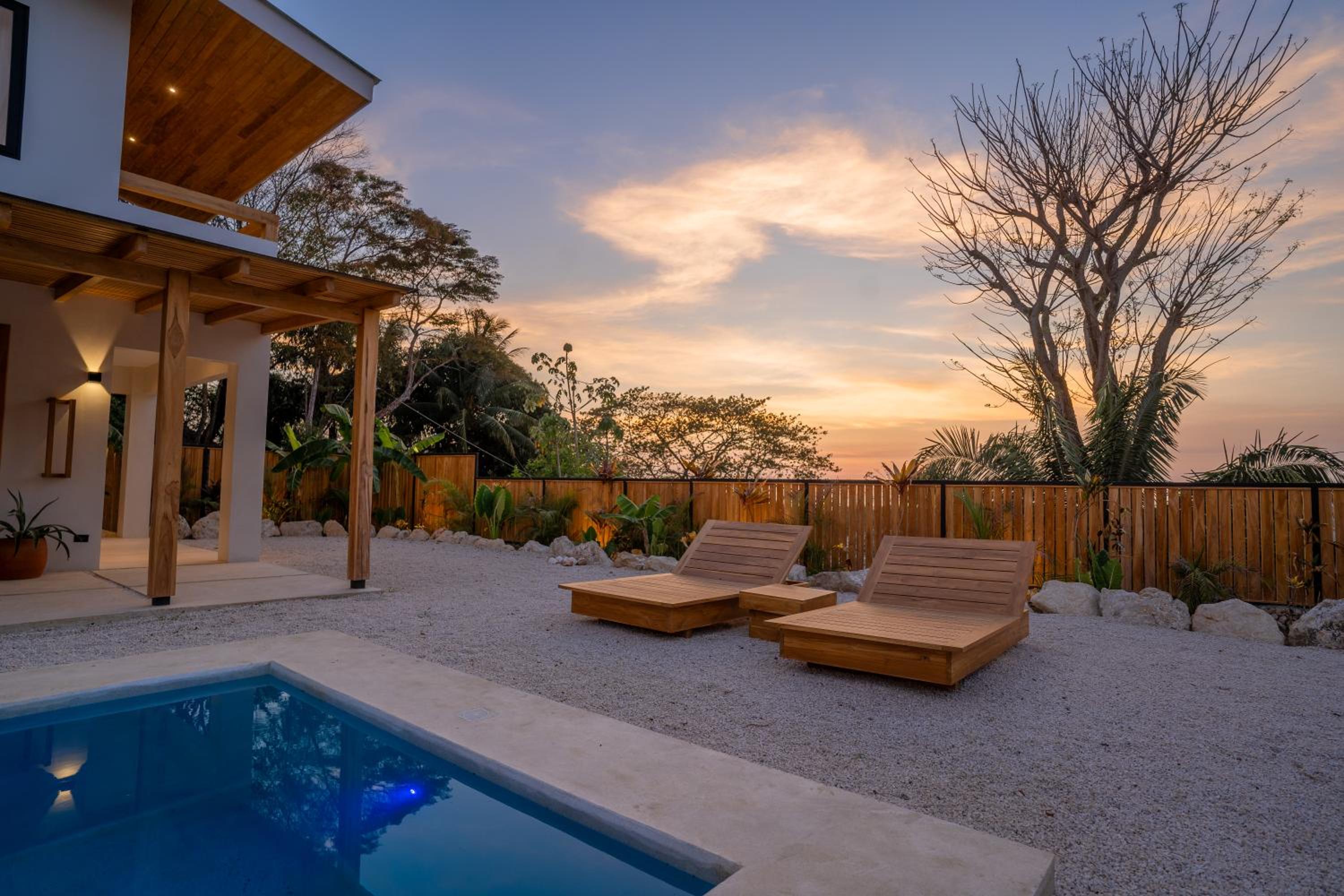 Villa Single Fin in Santa Teresa! Walk to the Beach