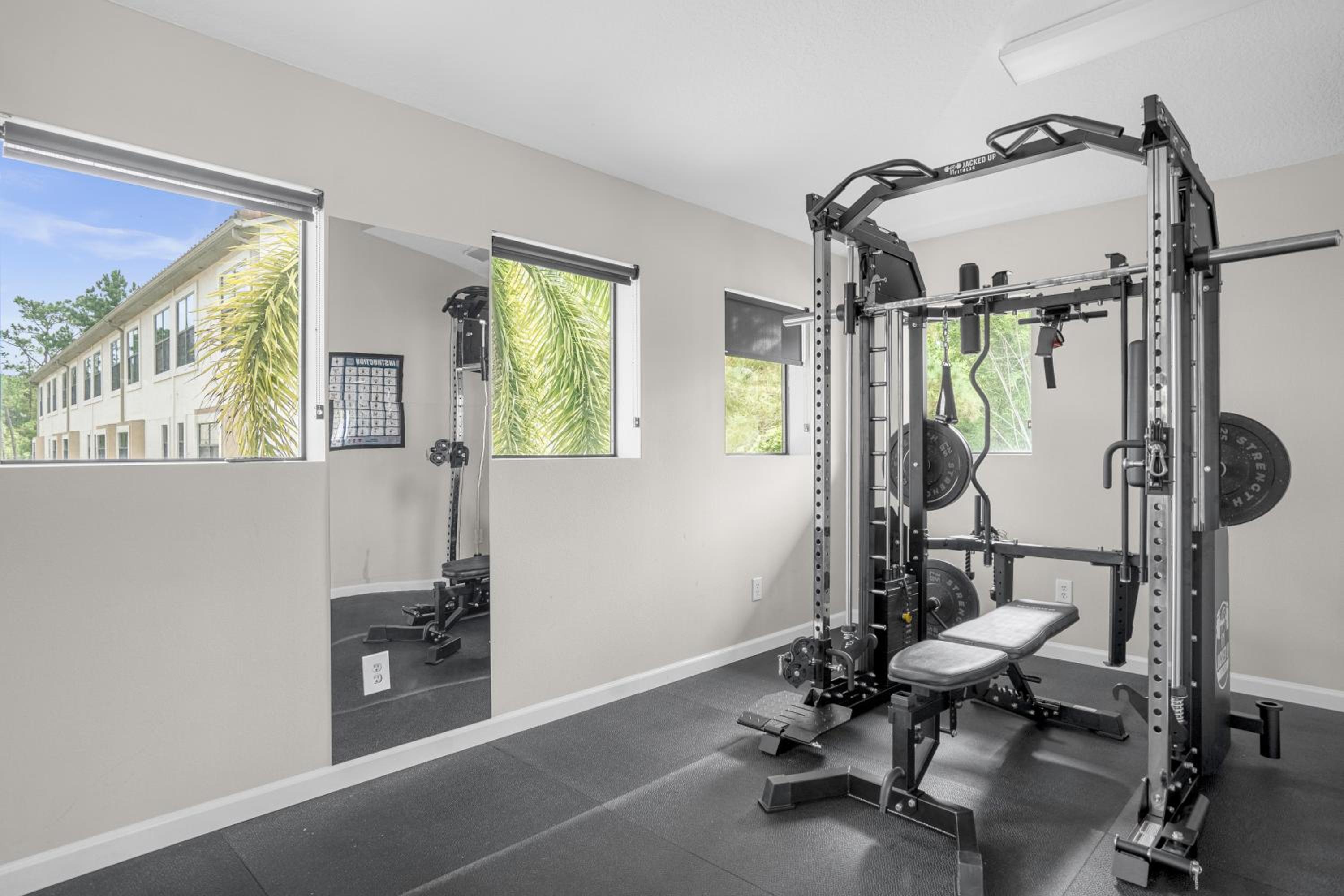 4BR Disney Family Townhouse Resort in Orlando - with Resort Pool, Gym, Games, & Jacuzzi