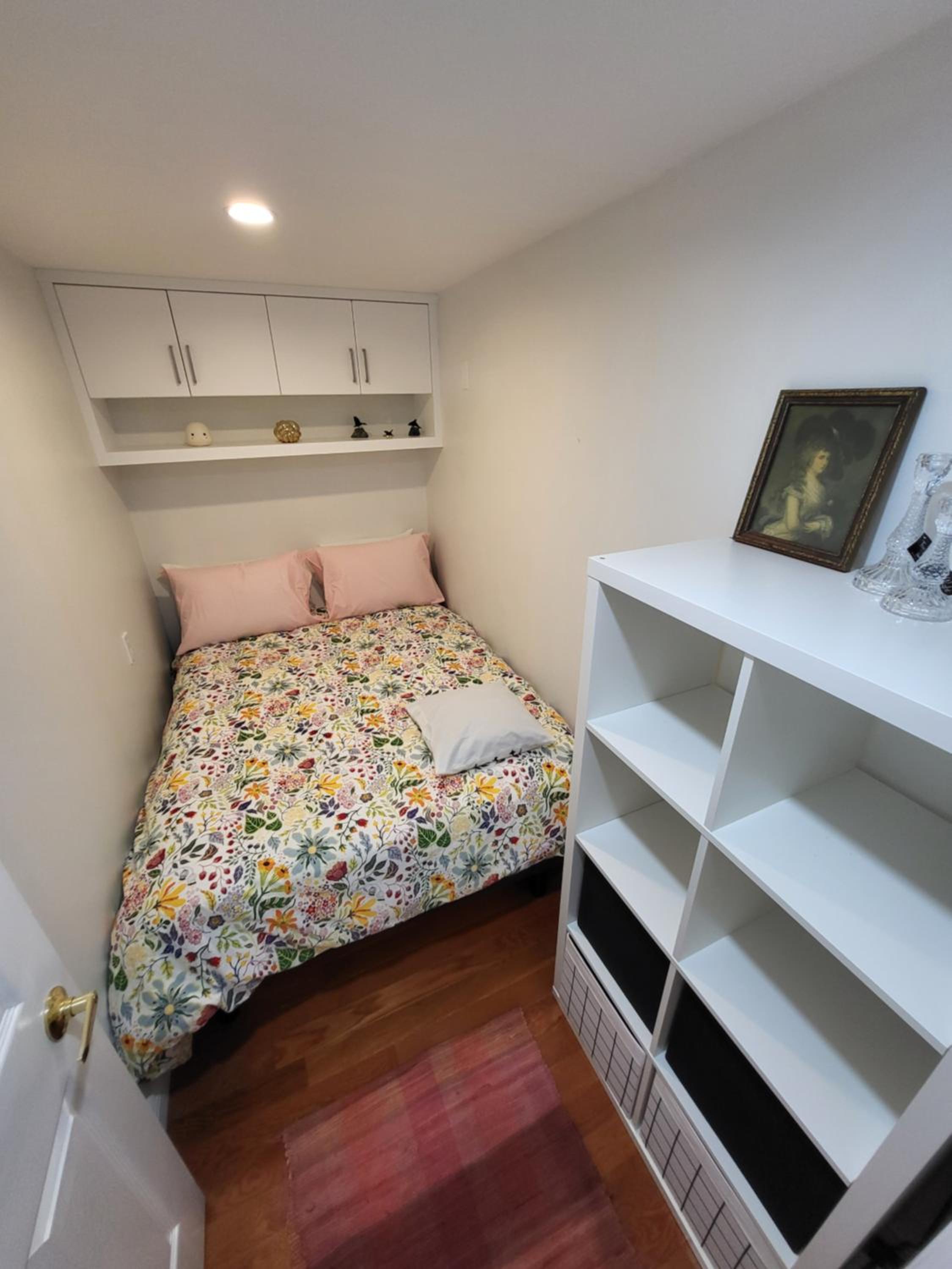 Downtown Toronto House Central 2BED 2BATH Subway Free Parking