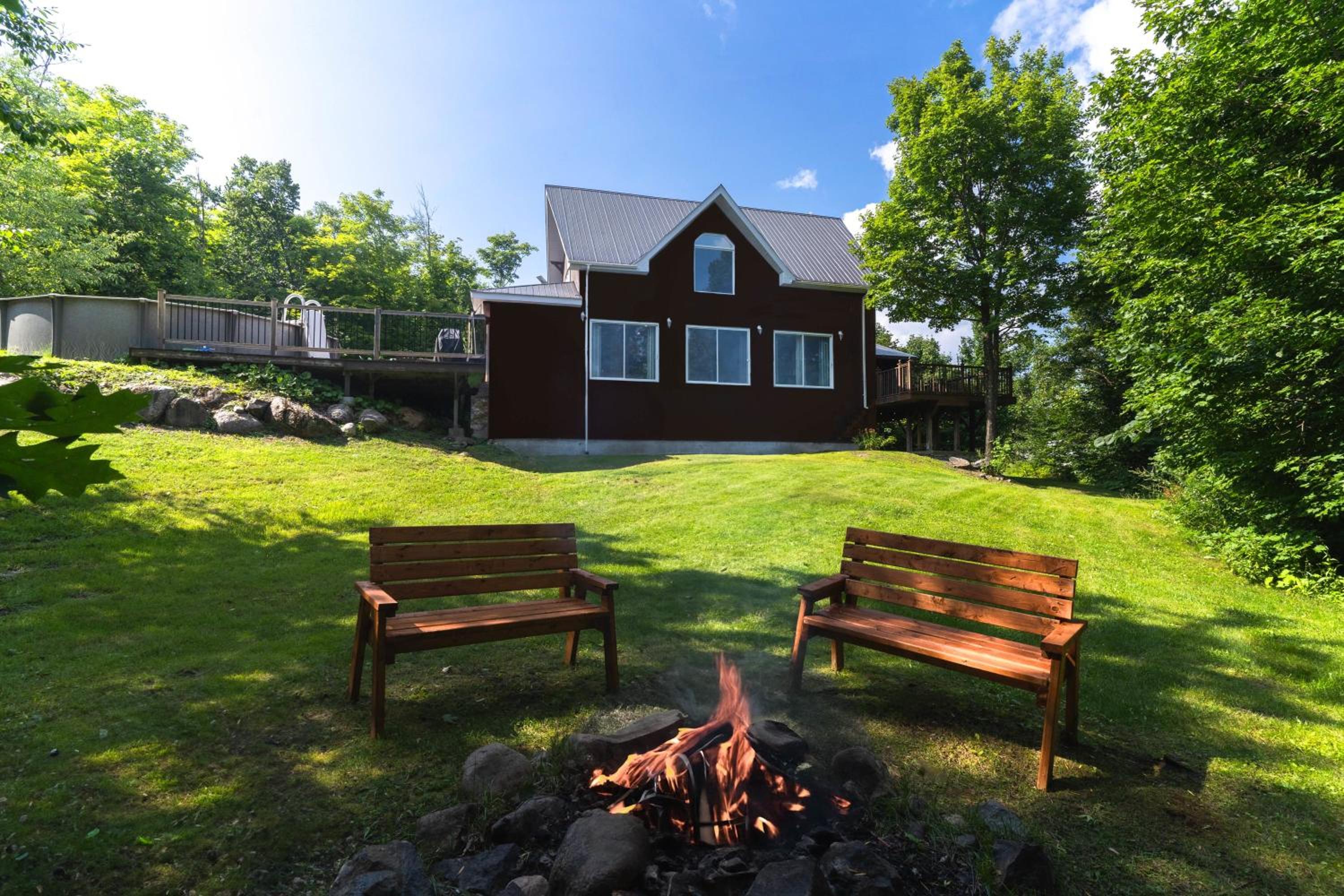Cozy chalet with Pool and Spa