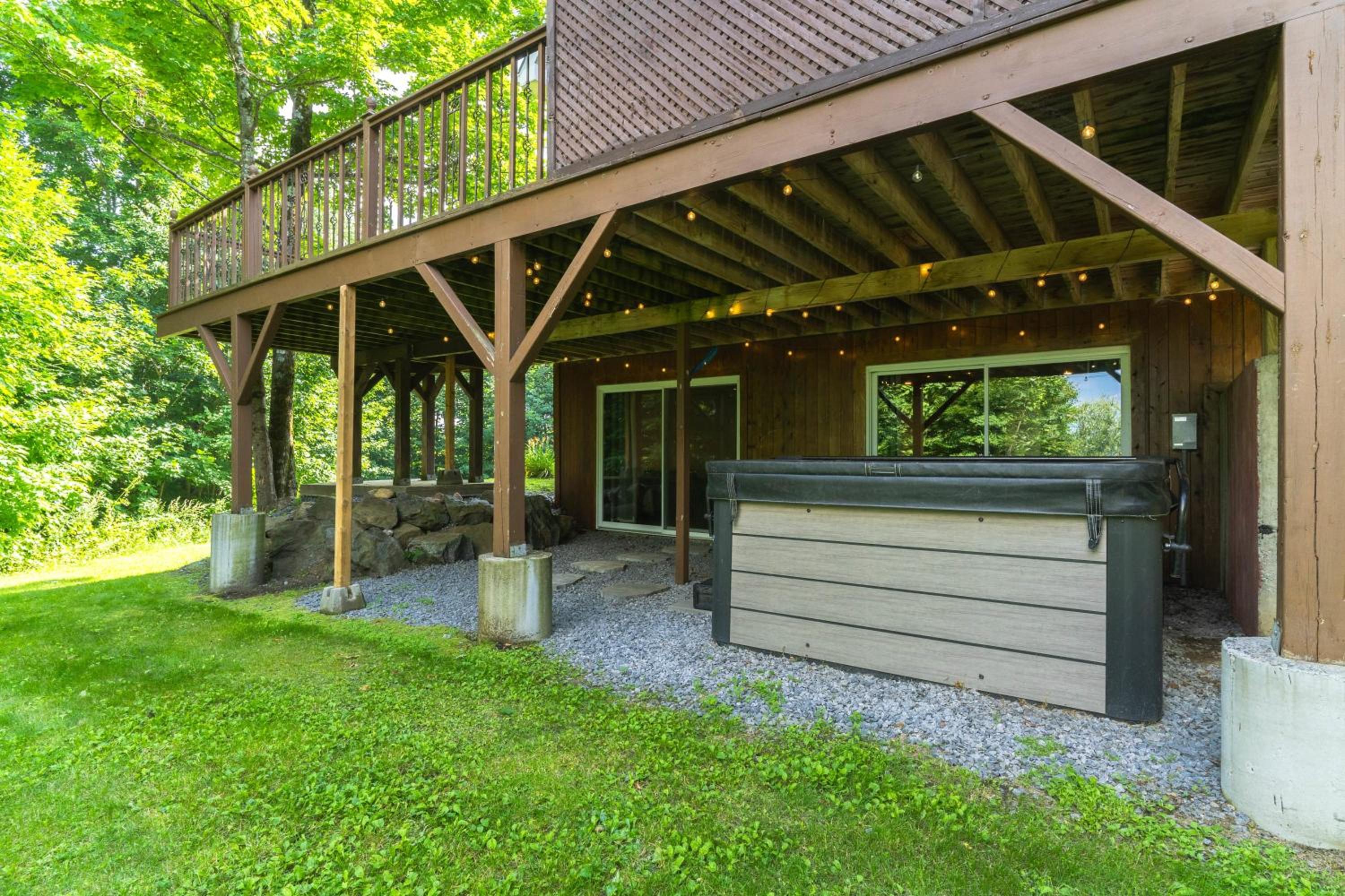 Cozy chalet with Pool and Spa