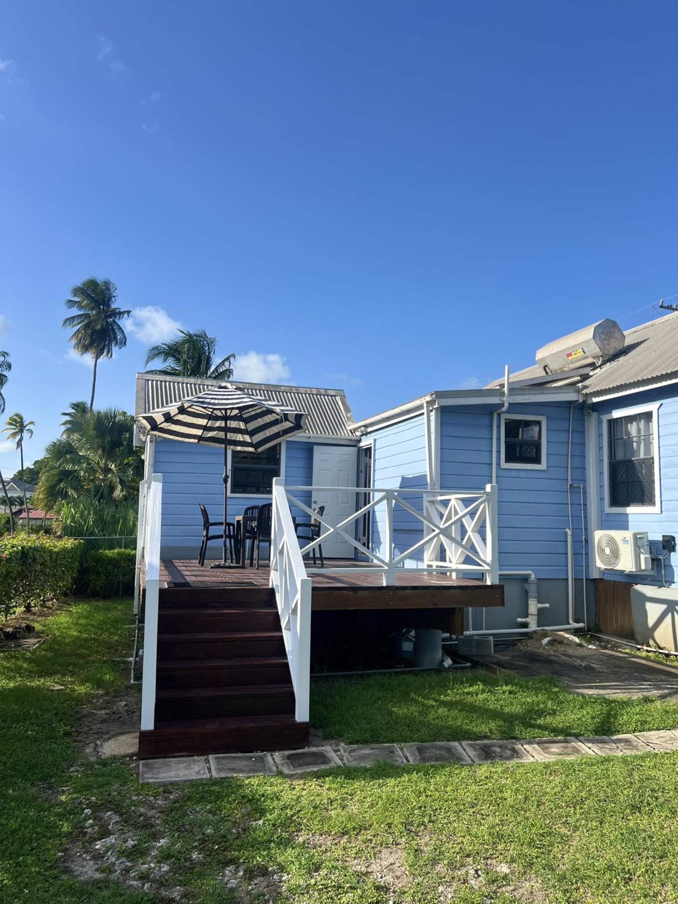 Seaspray, St James