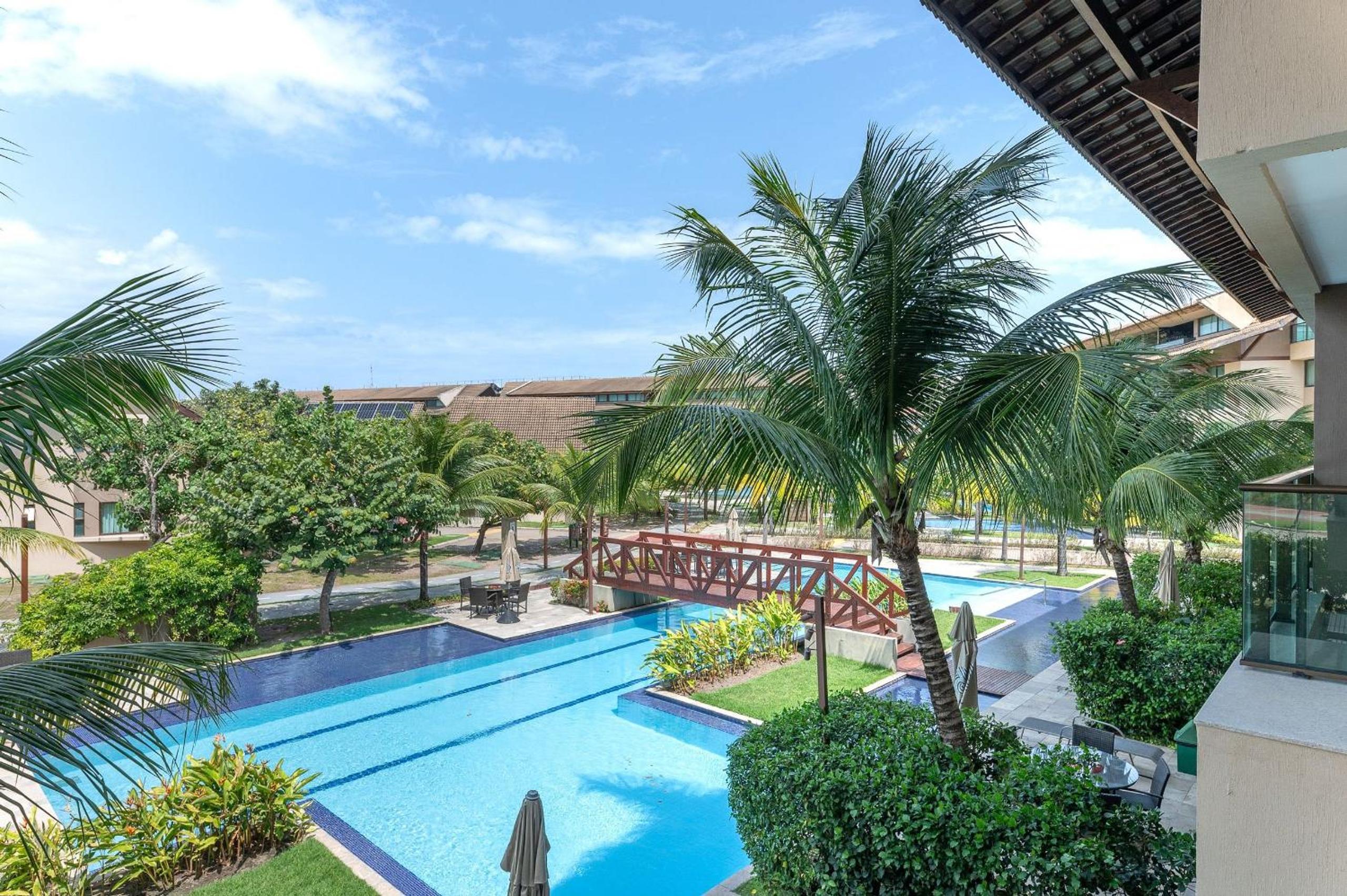 Nui Supreme Beach Living Muro Alto por Brevelar