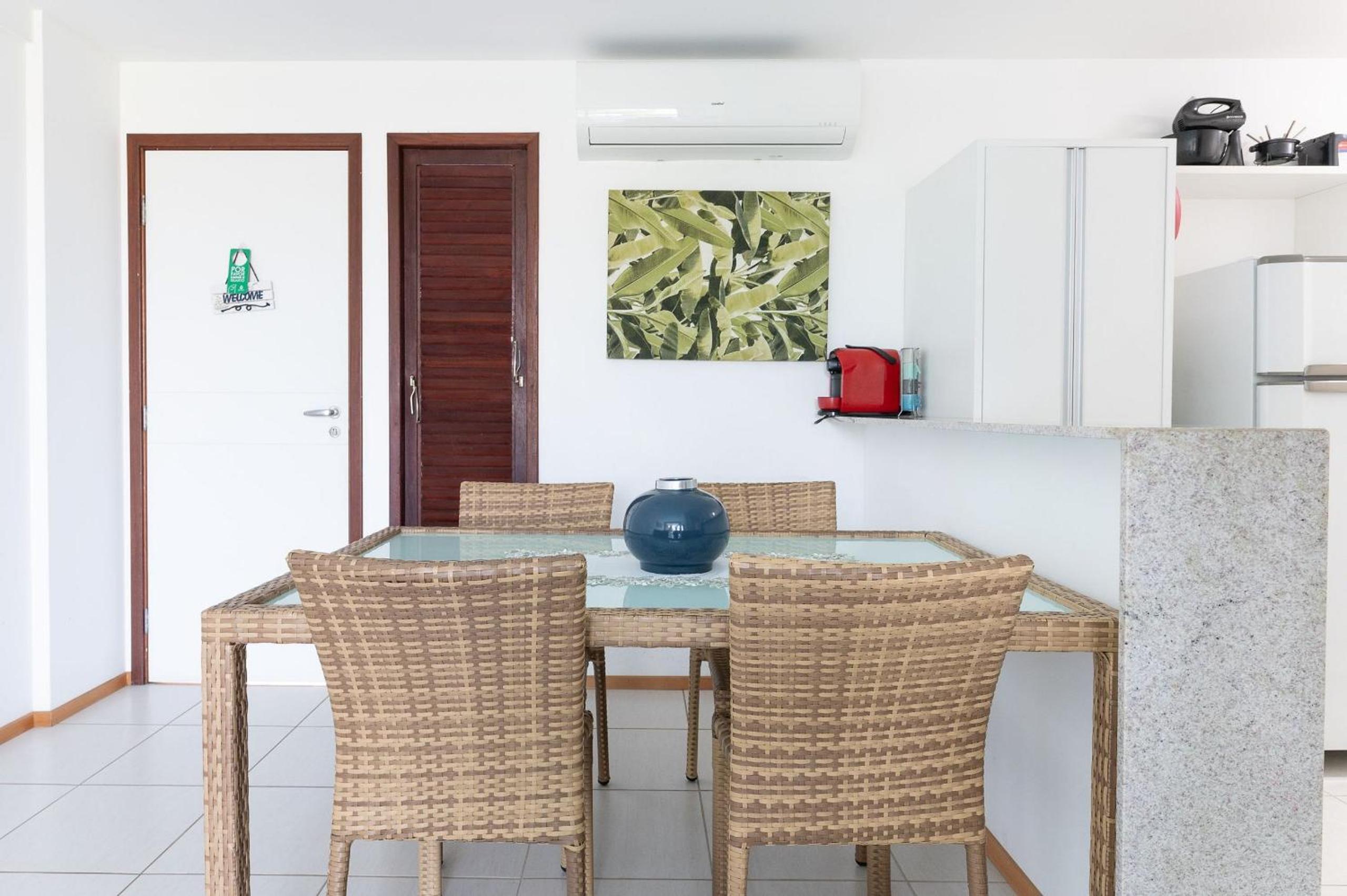Nui Supreme Beach Living Muro Alto por Brevelar