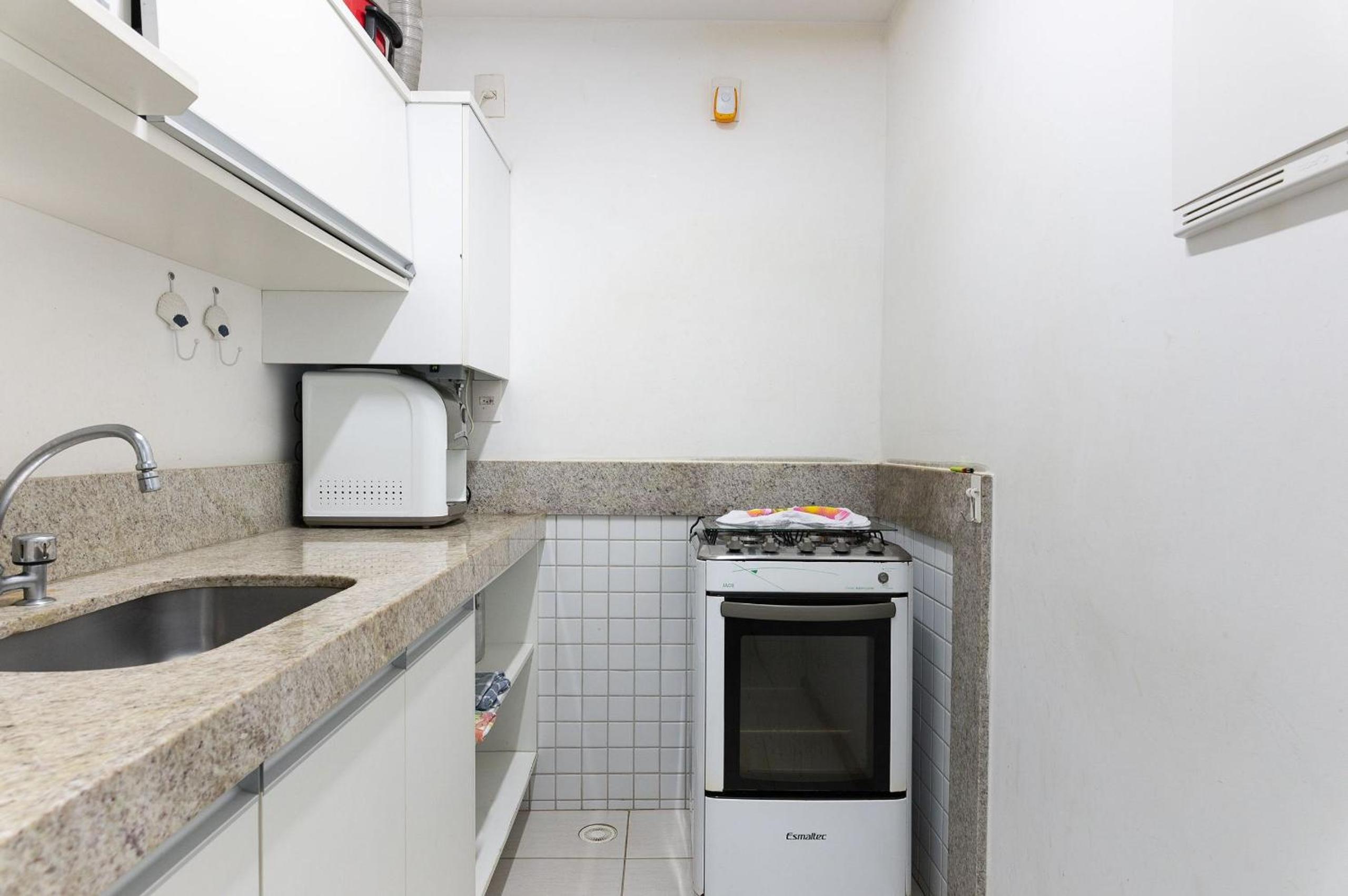 Nui Supreme Beach Living Muro Alto por Brevelar