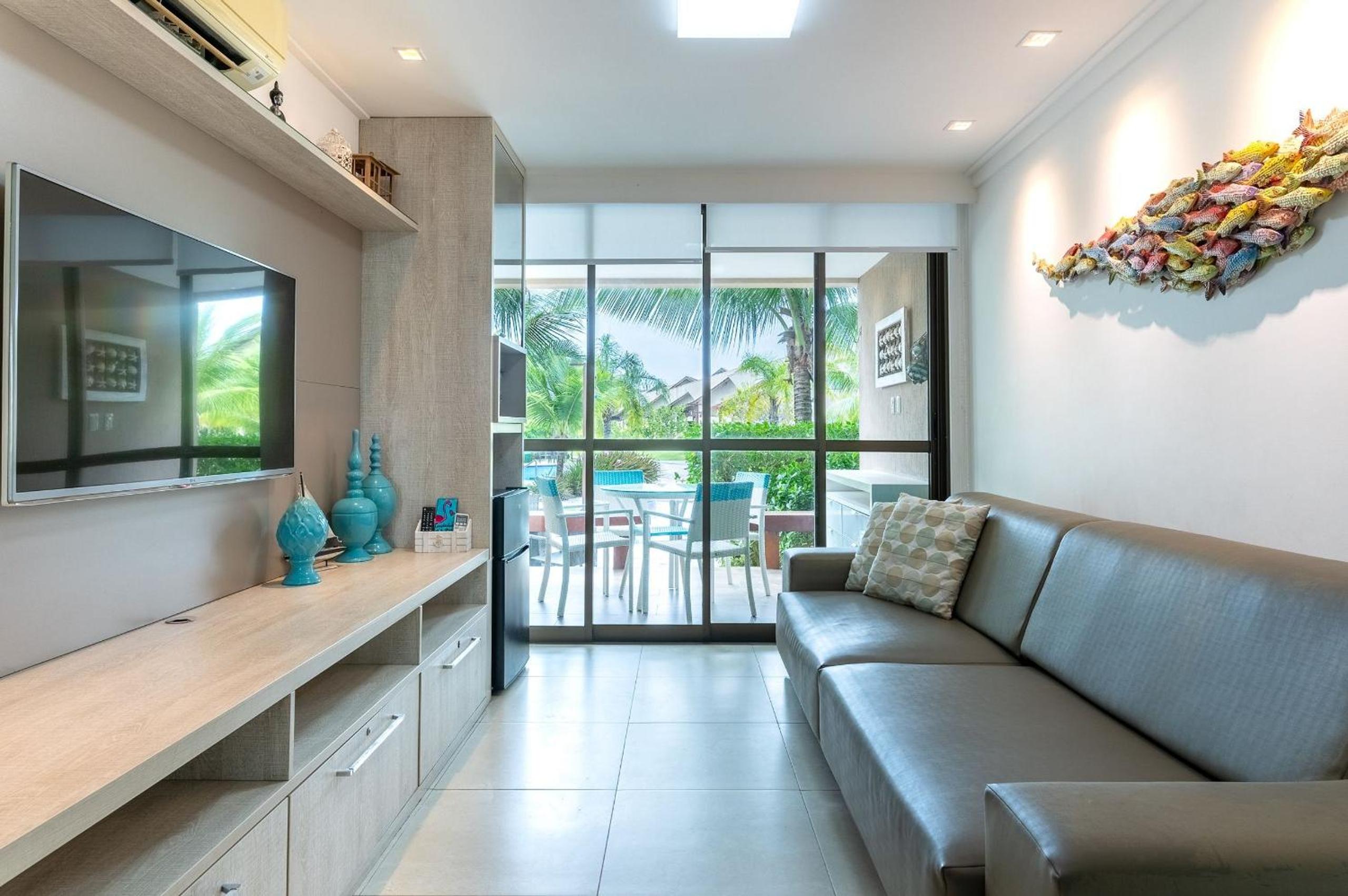 Nui Supreme Beach Living Muro Alto por Brevelar