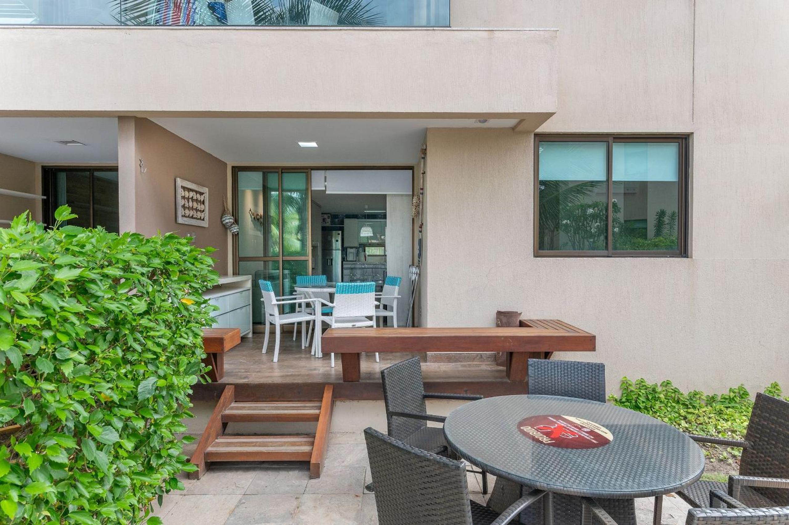Nui Supreme Beach Living Muro Alto por Brevelar