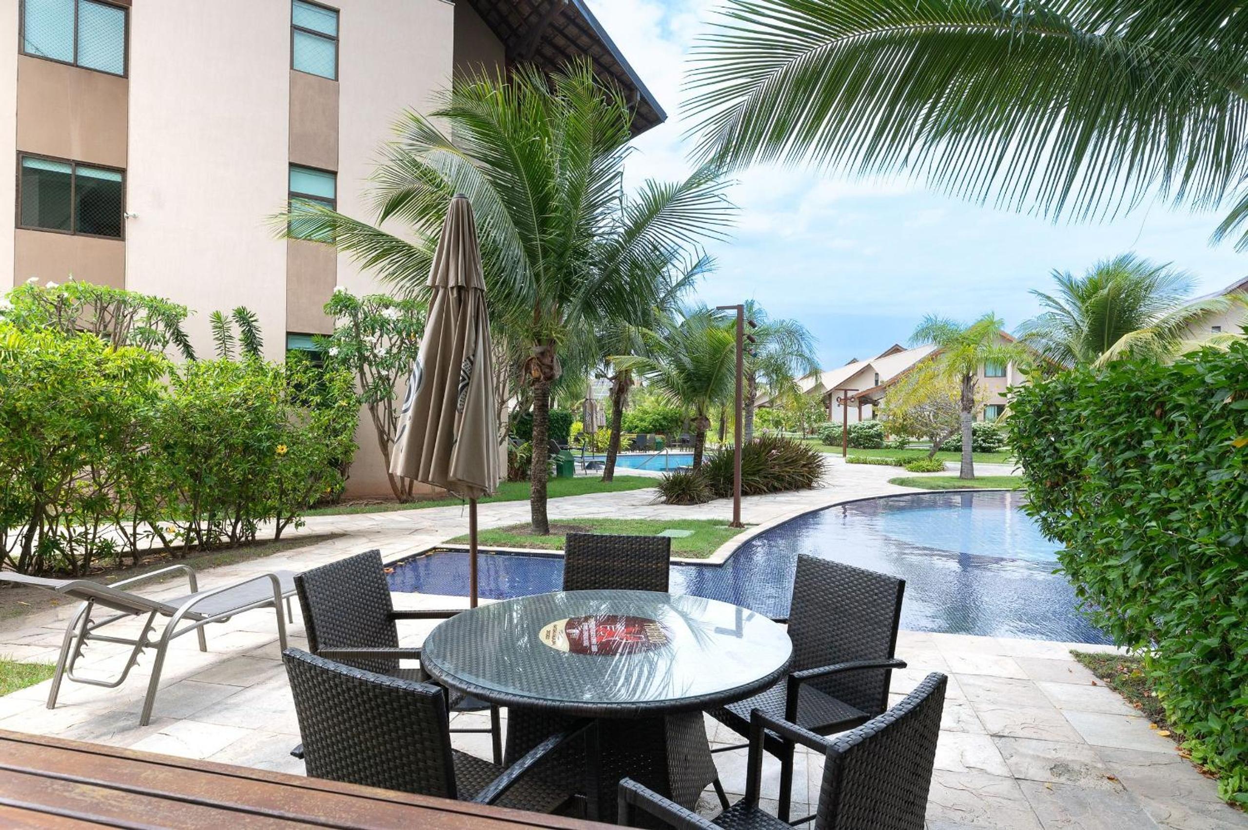 Nui Supreme Beach Living Muro Alto por Brevelar