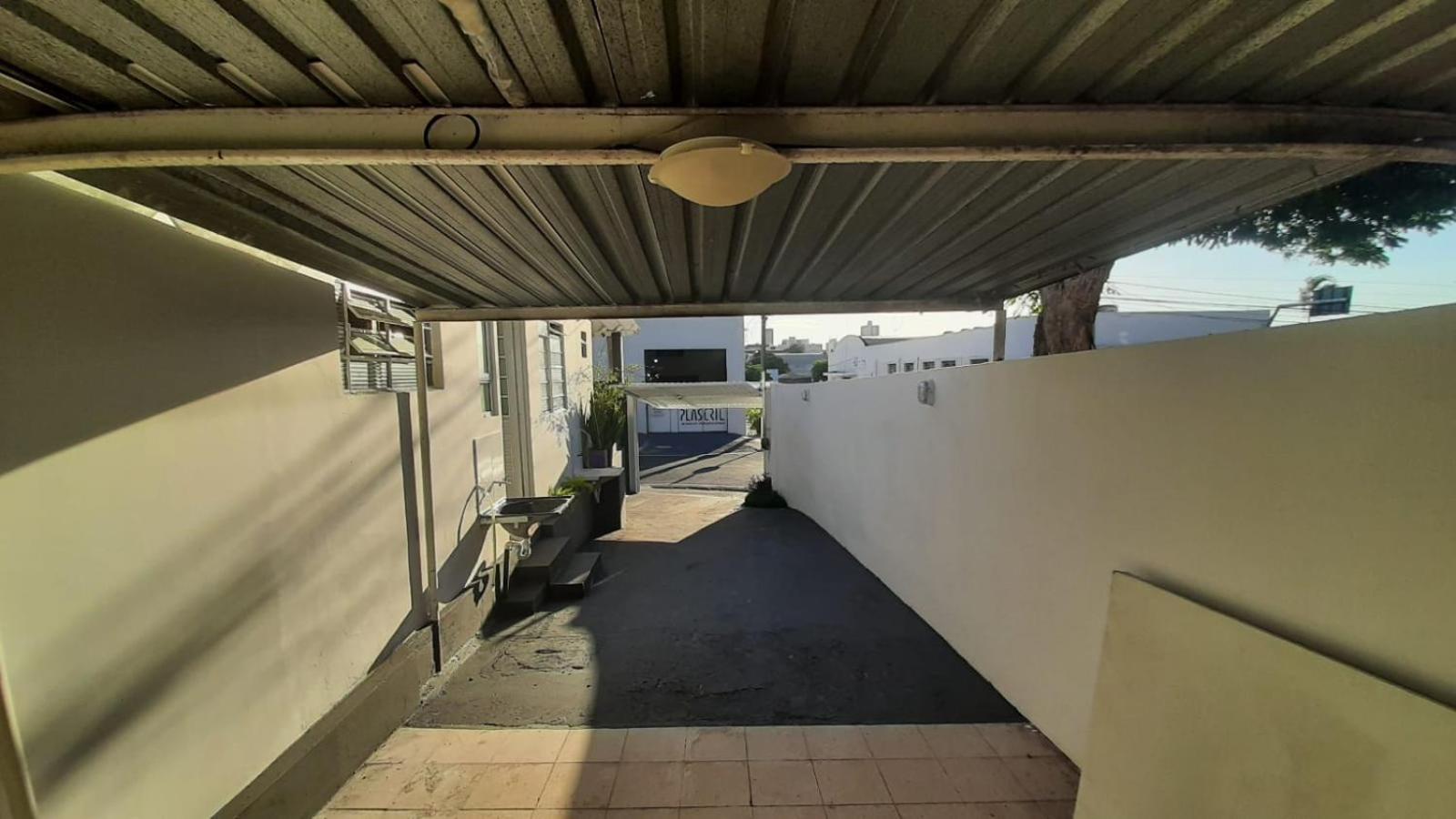 Aconchegante Microcasa Banheiro Privativo e Garagem Compartilhada