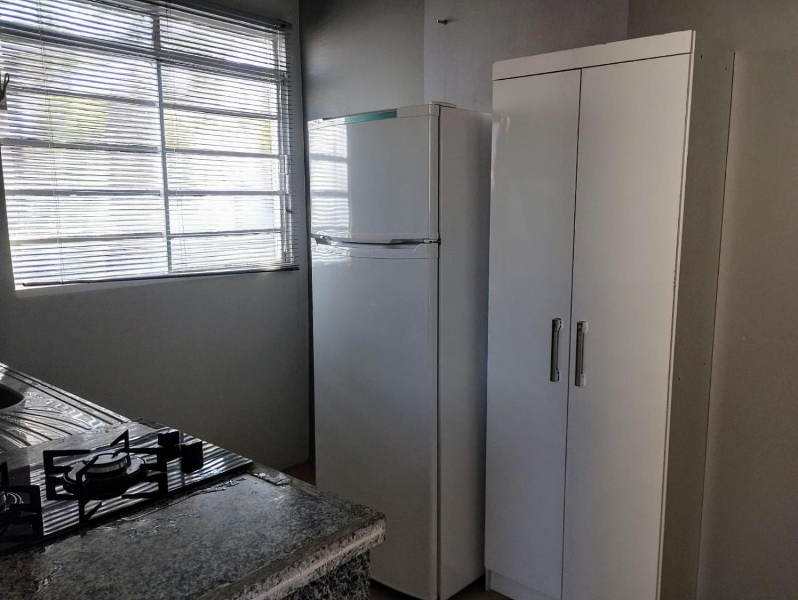 Aconchegante Microcasa Banheiro Privativo e Garagem Compartilhada