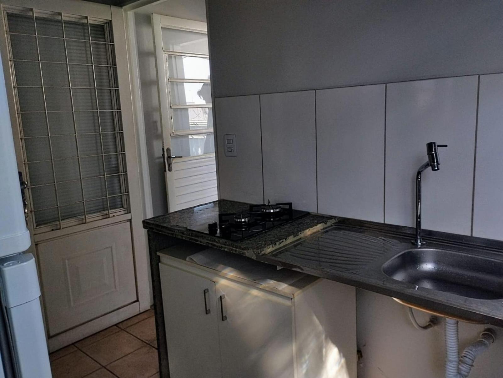 Aconchegante Microcasa Banheiro Privativo e Garagem Compartilhada
