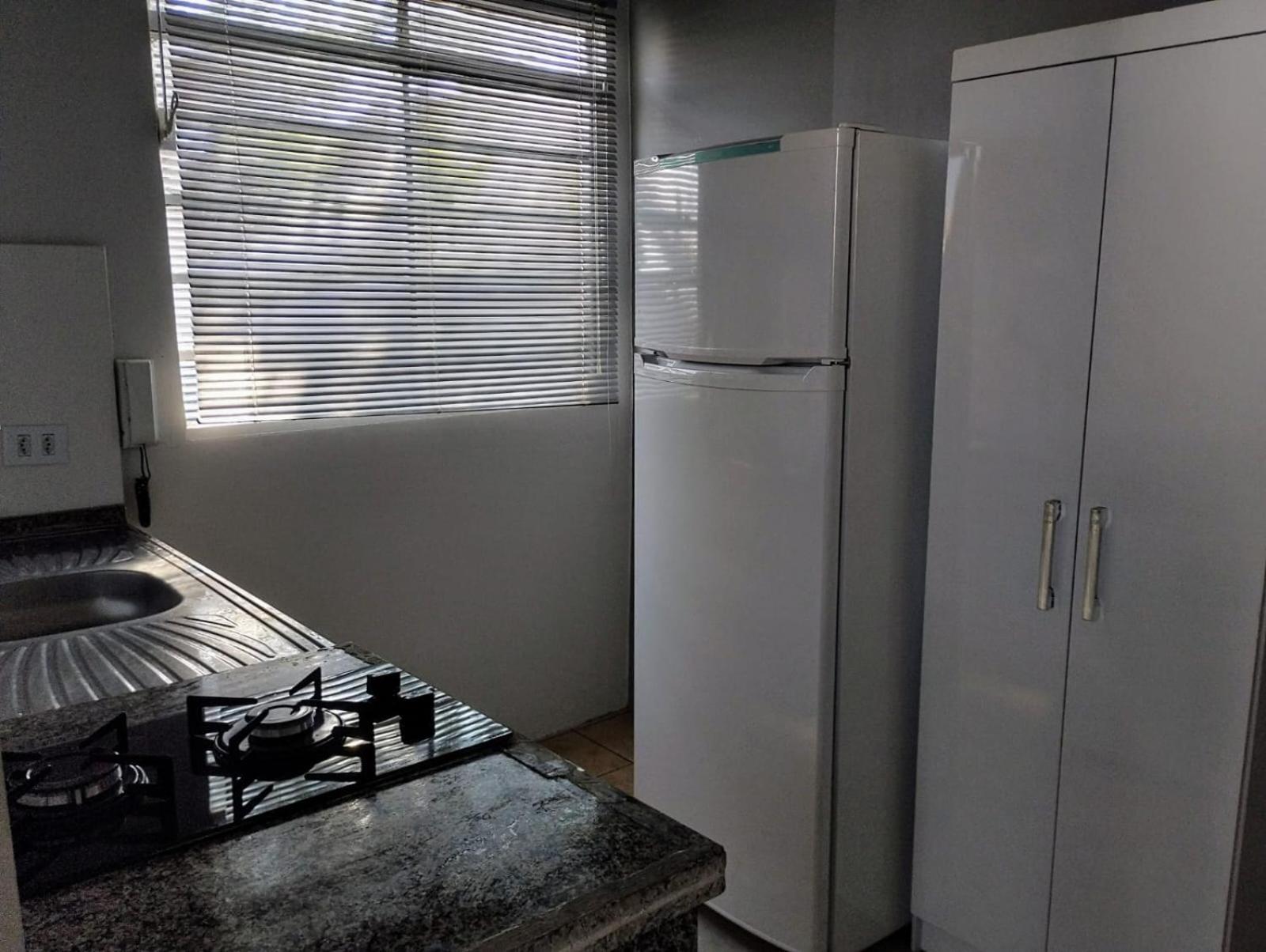 Aconchegante Microcasa Banheiro Privativo e Garagem Compartilhada