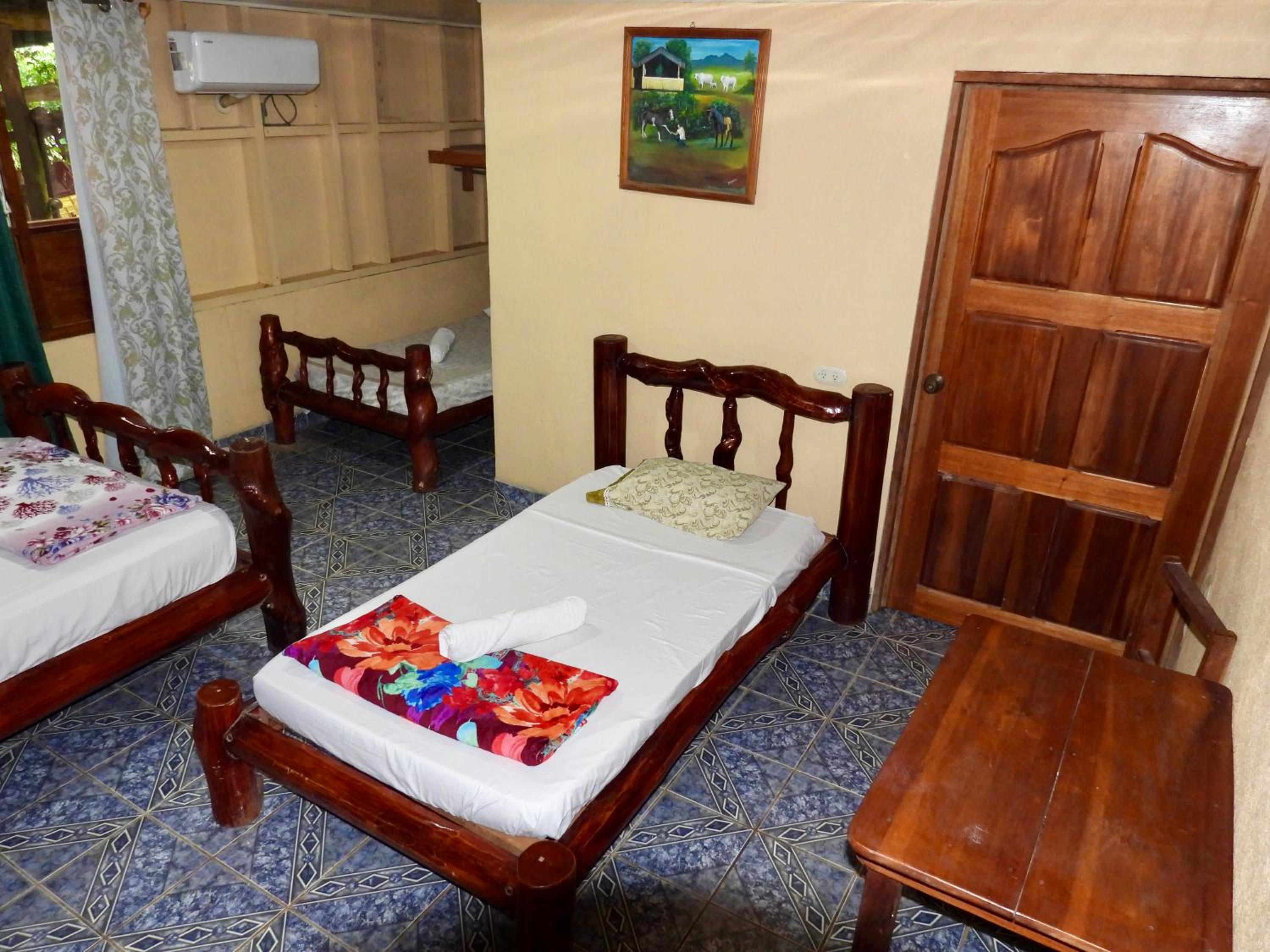 Iguanitas Lodge