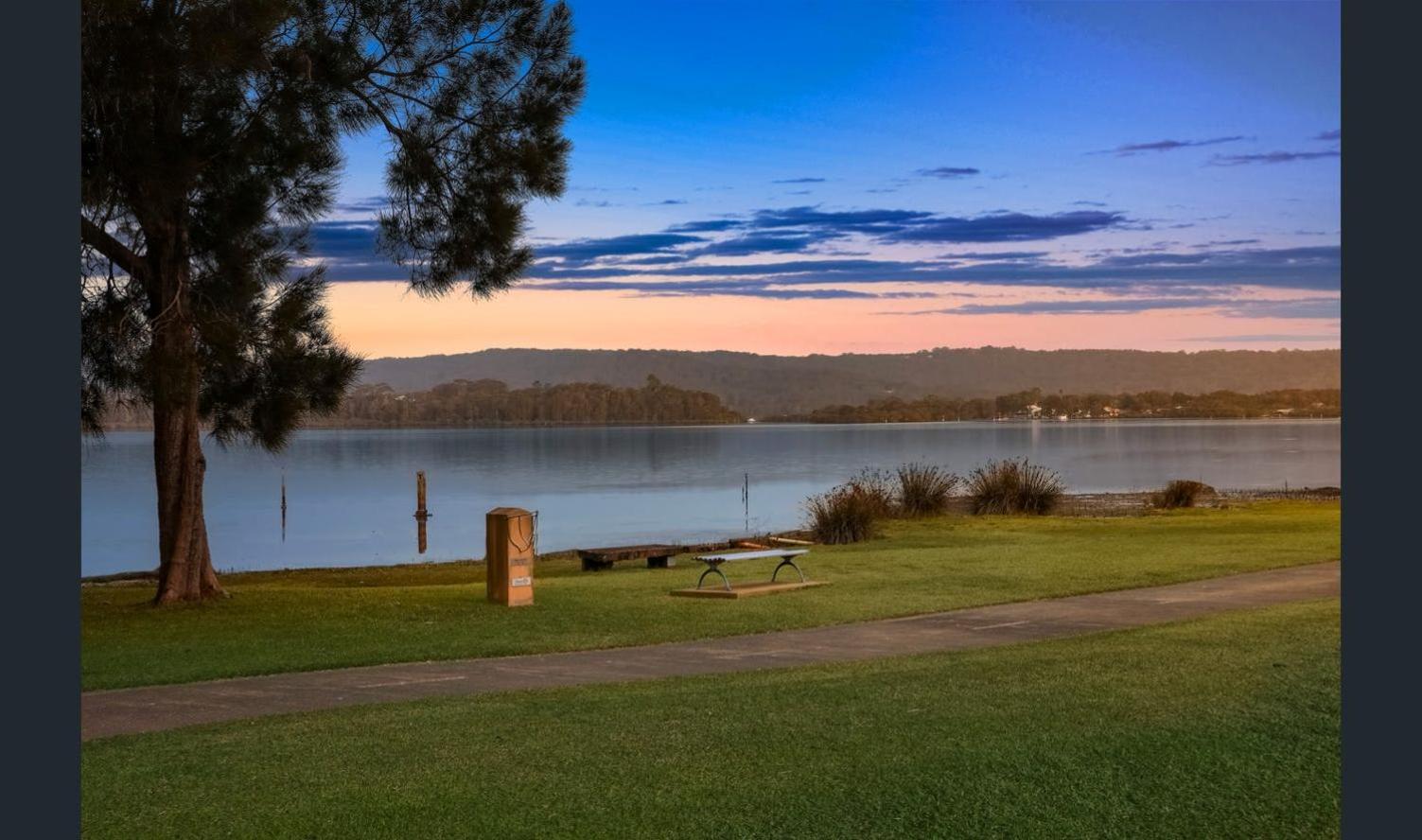 Stunning Waterfront Views 4BR in Idyllic Saratoga