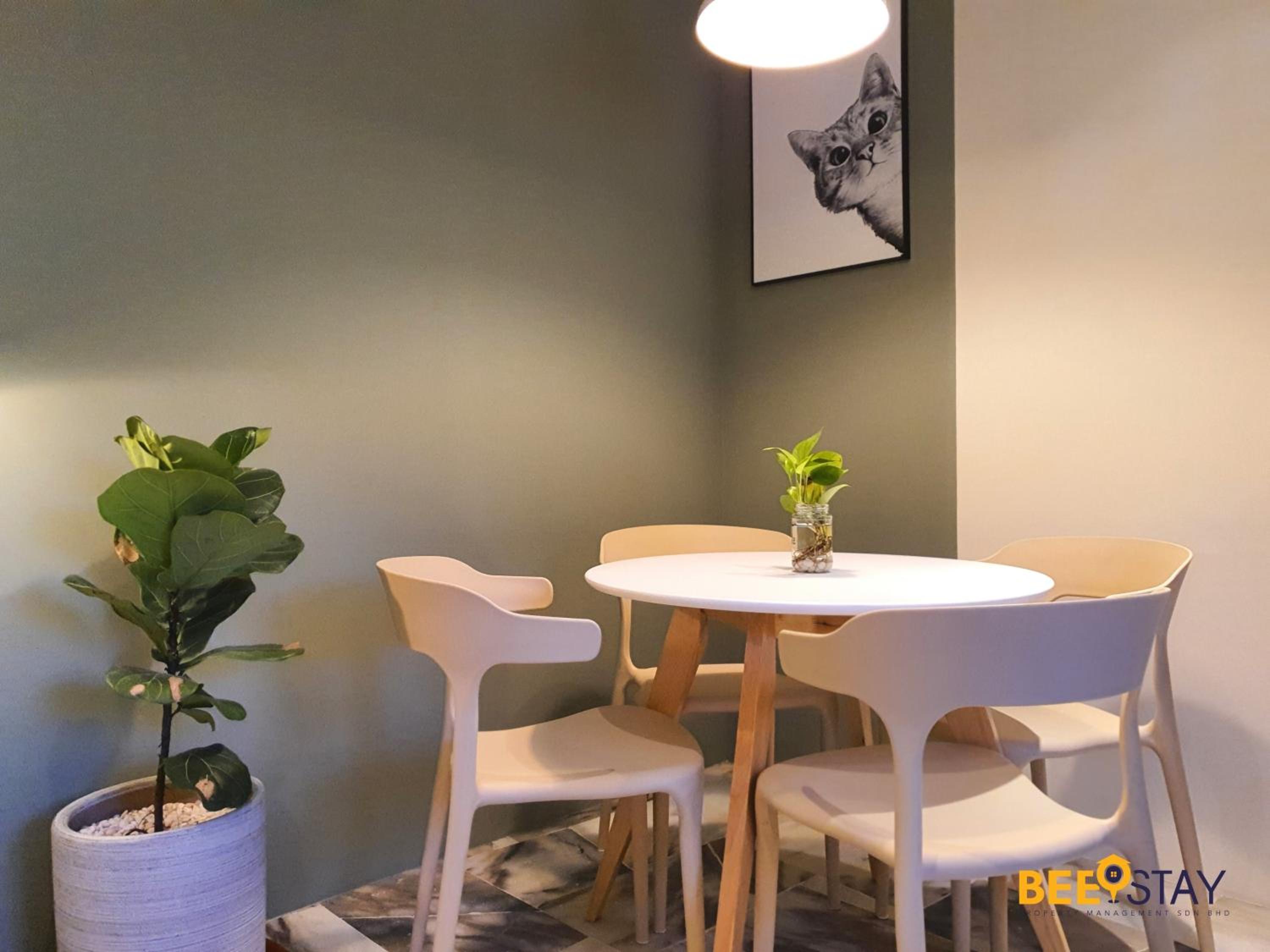 Jenjarom No 32 Modern Cozy Homestay for 4 Pax by Beestay