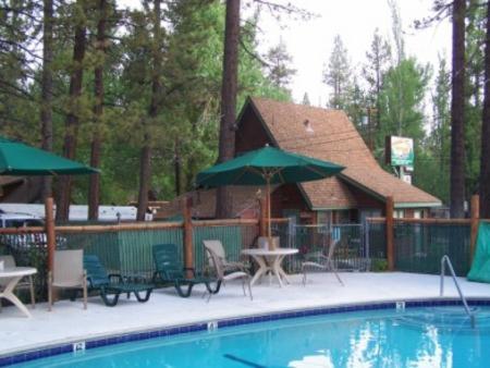 Golden Bear Cottages