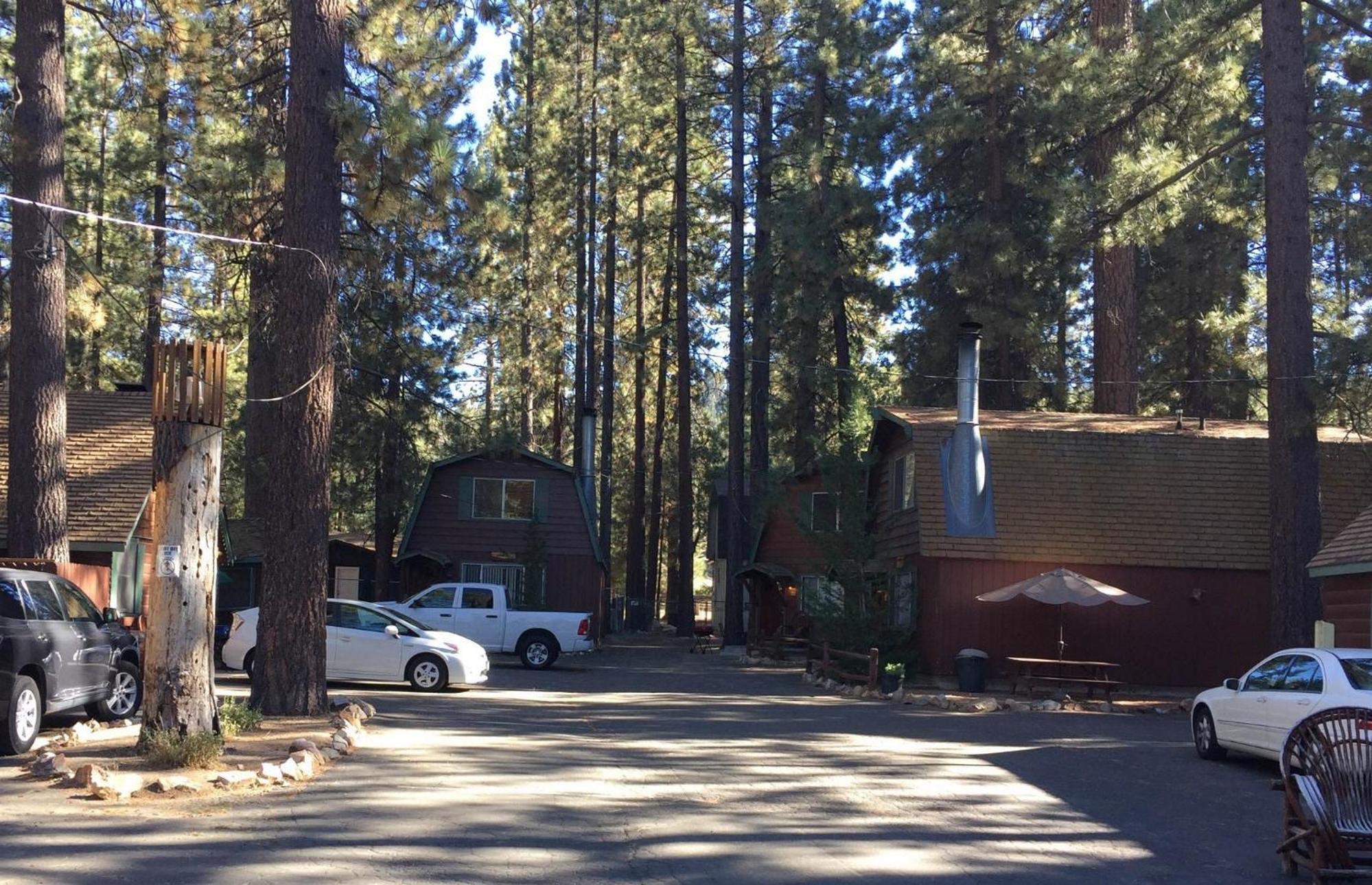 Golden Bear Cottages