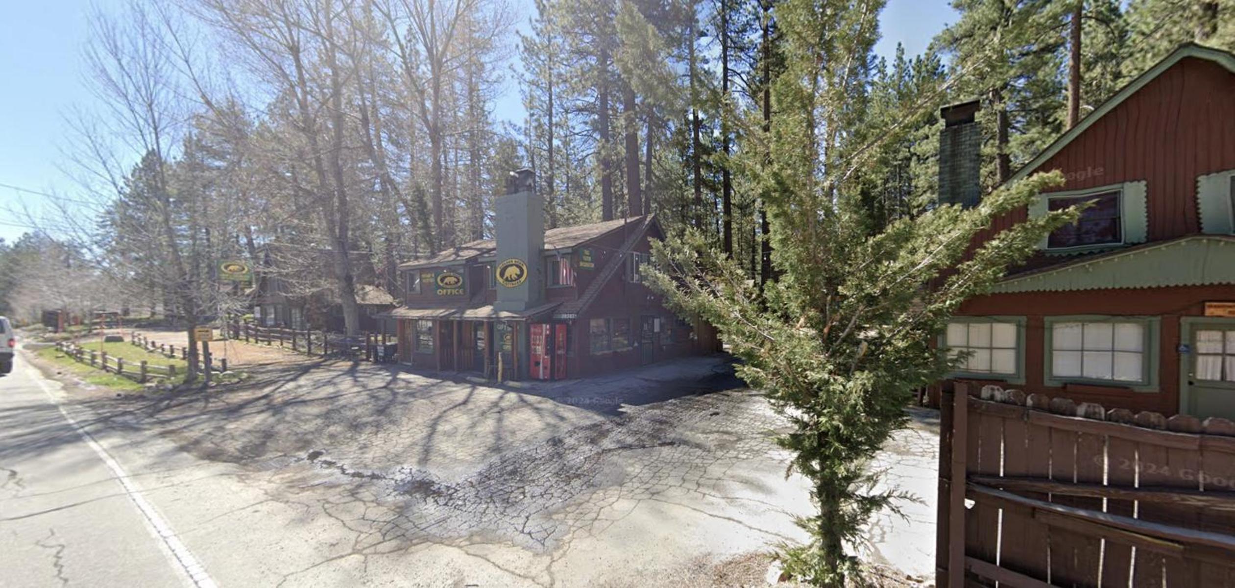 Golden Bear Cottages