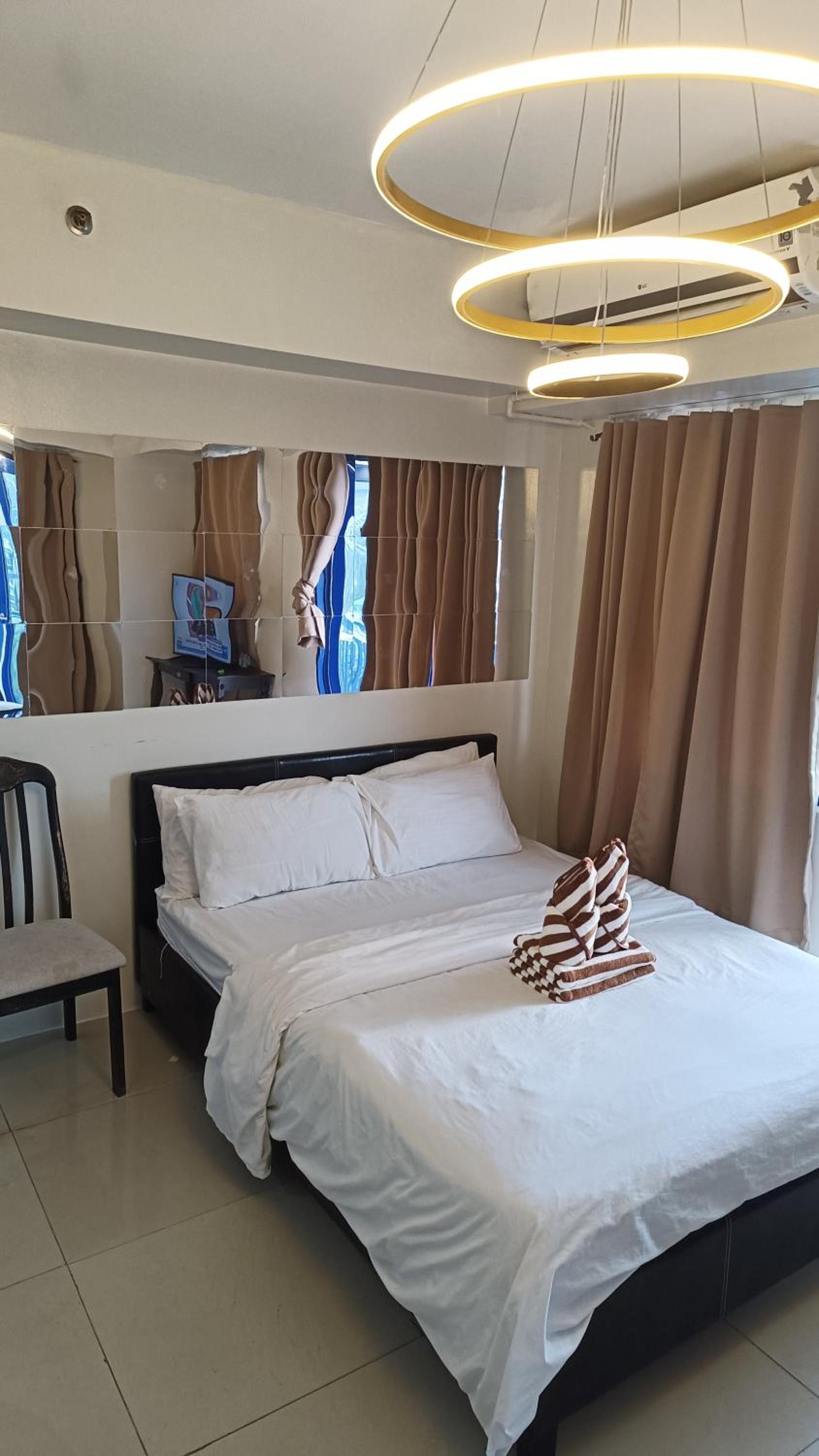 Premiere Haven MOA Staycation view 5