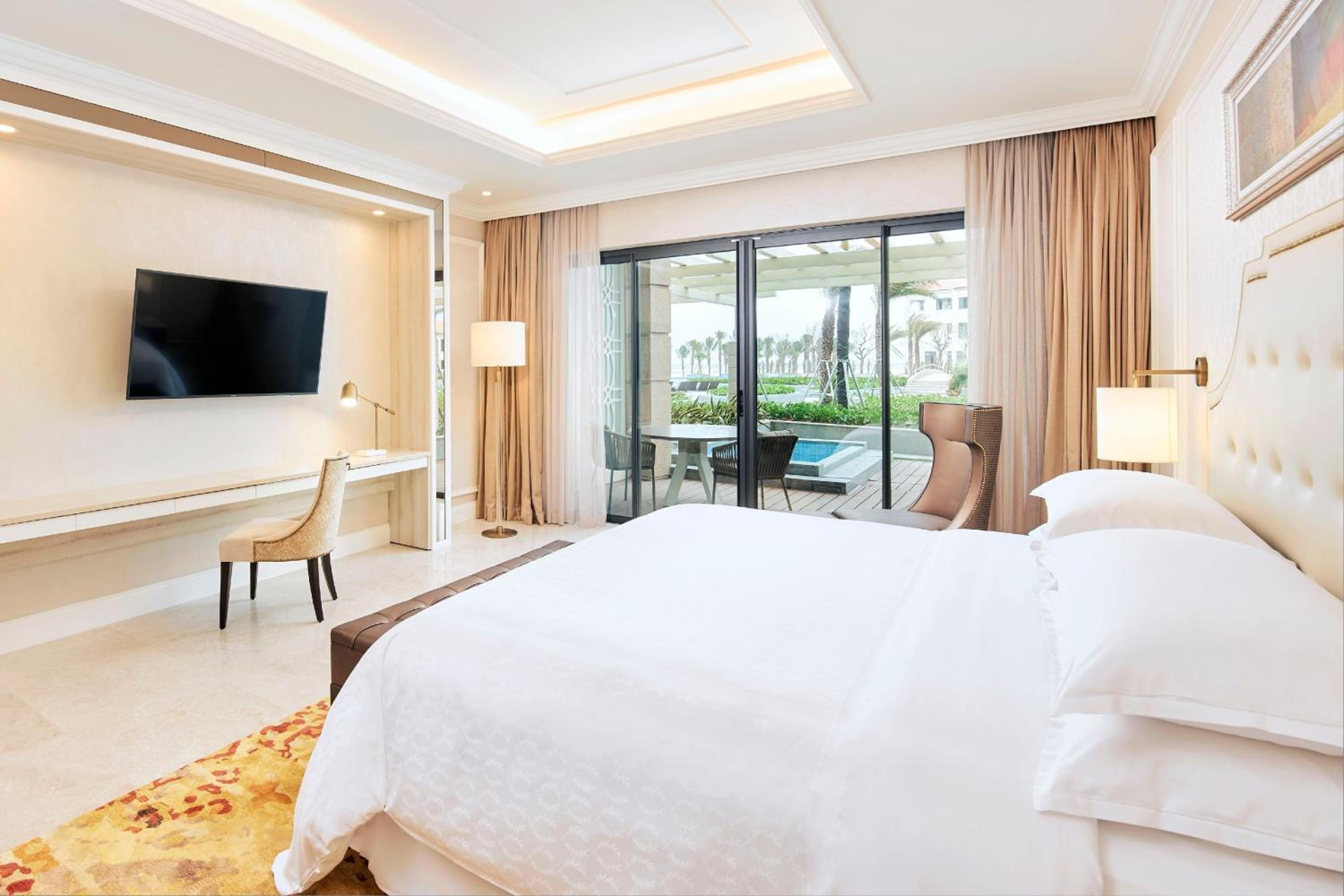 Sheraton Grand Danang Beach Resort & Spa