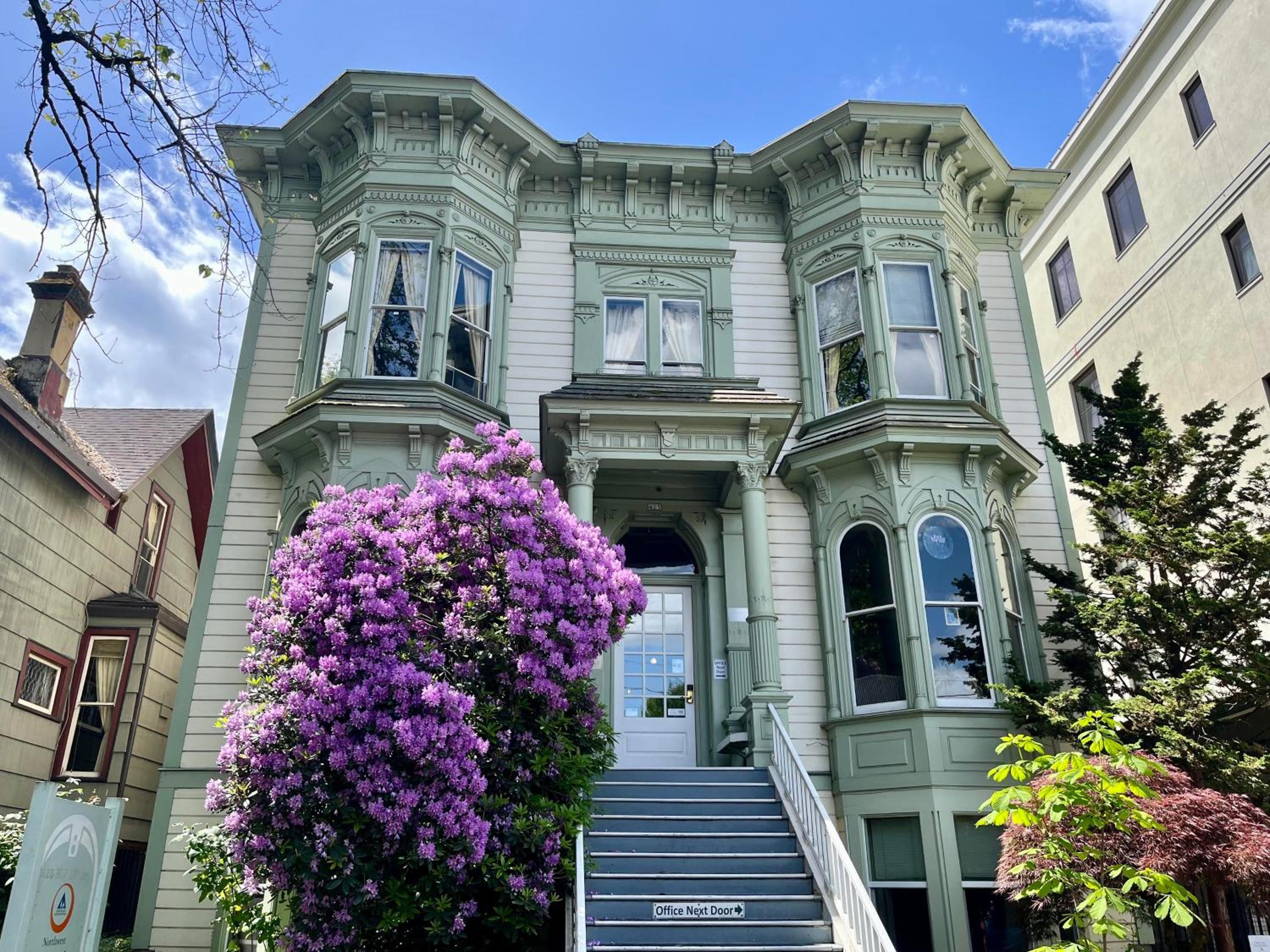 Hotel Northwest Portland Hostel - Image 1