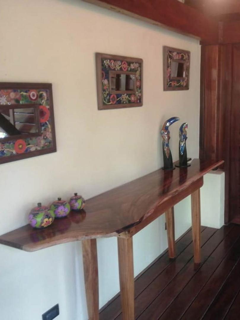 Villa Colibri - Secluded Villa - Short Stroll to Beach, Shops & Restaurants