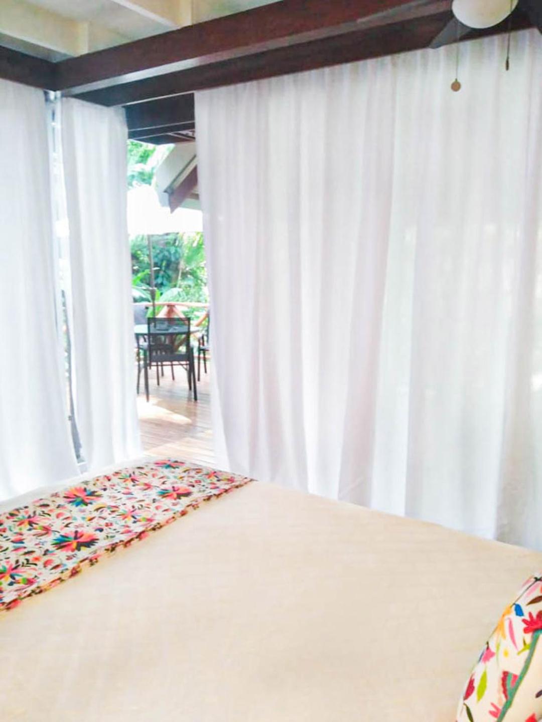 Villa Colibri - Secluded Villa - Short Stroll to Beach, Shops & Restaurants