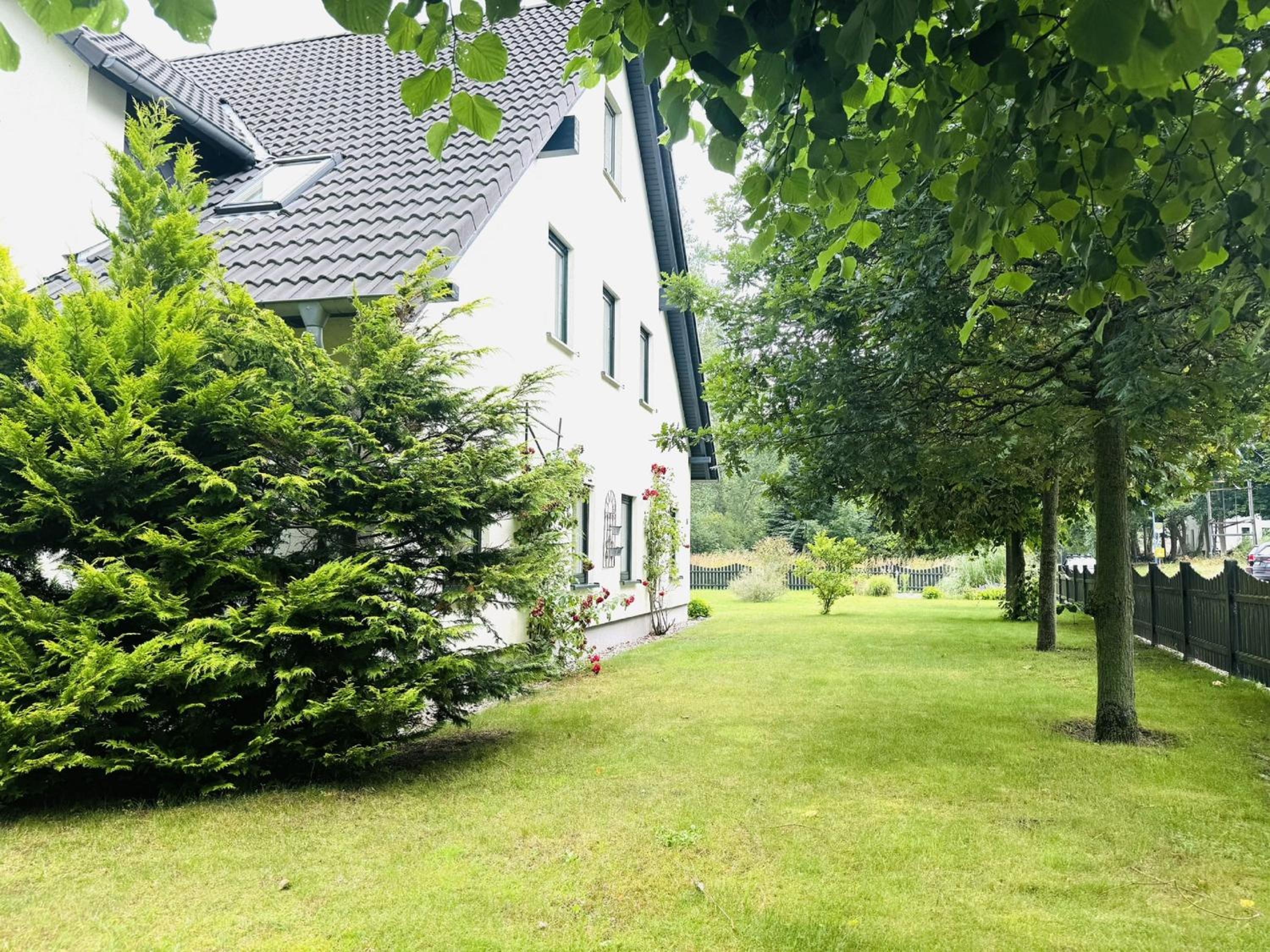 F-1112 Ferienwohnung Lobbe FeWo 02 strandnah, Garten