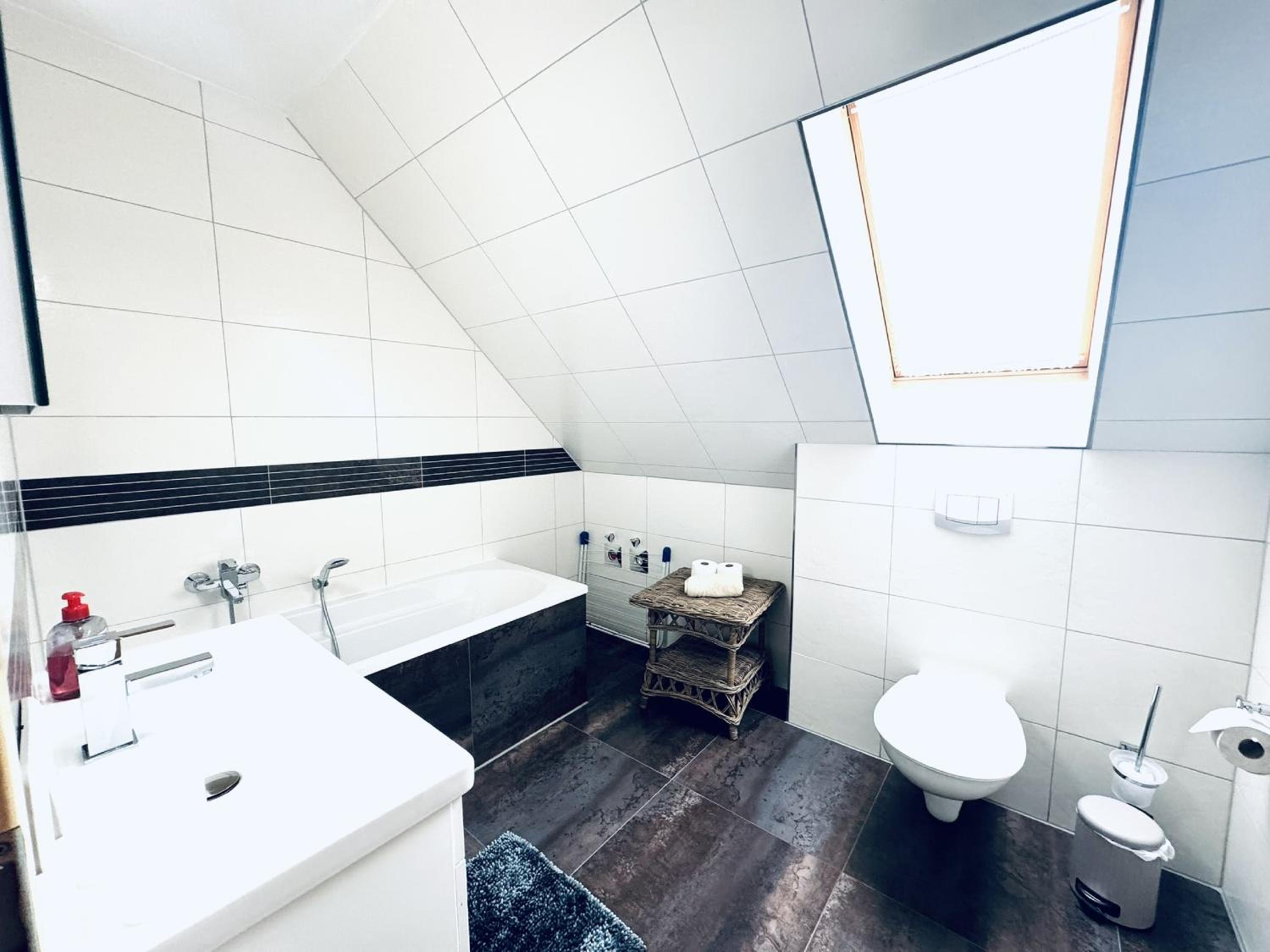F-1112 Ferienwohnung Lobbe FeWo 03 strandnah, Garten