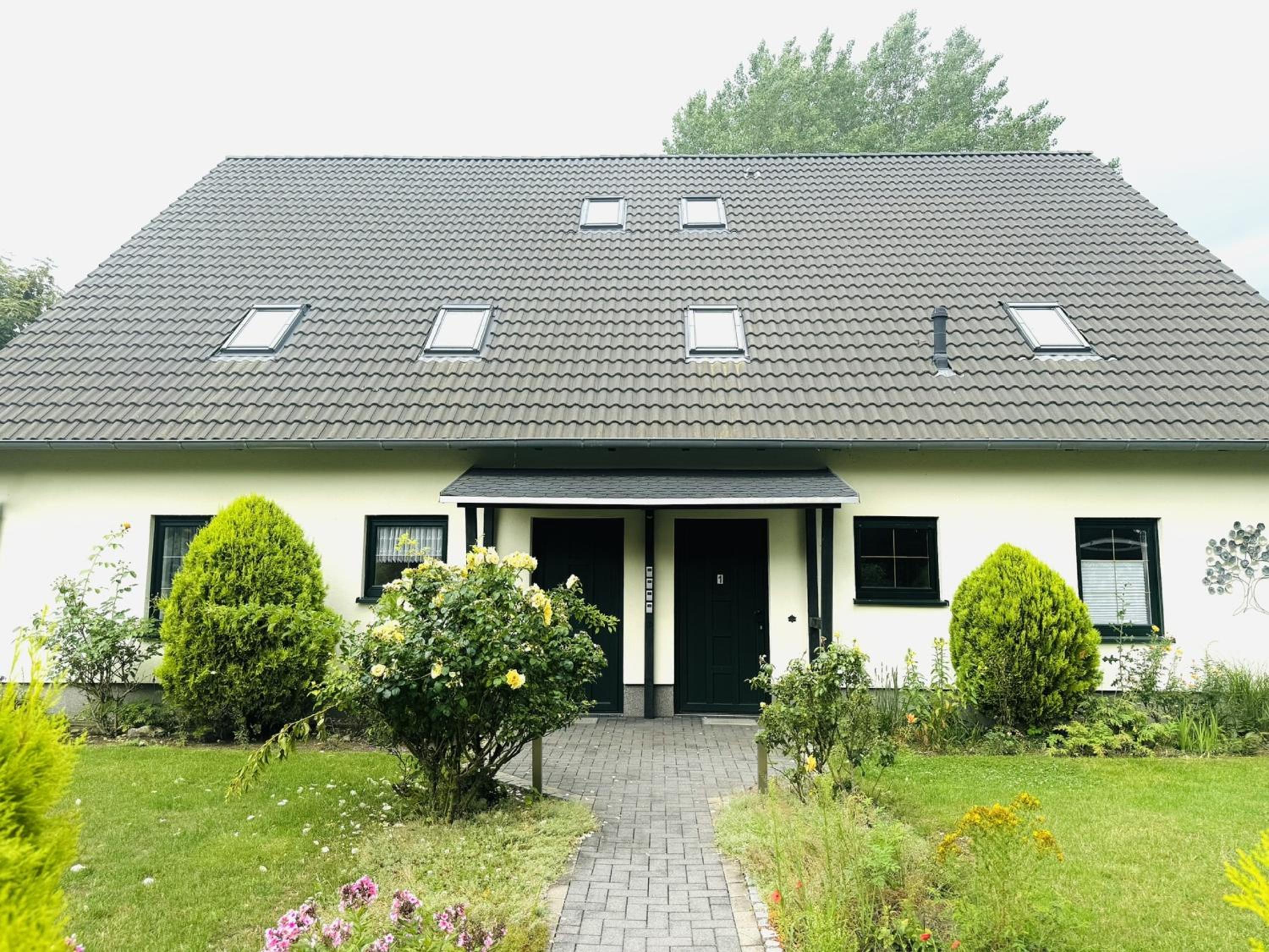 F-1112 Ferienwohnung Lobbe FeWo 03 strandnah, Garten