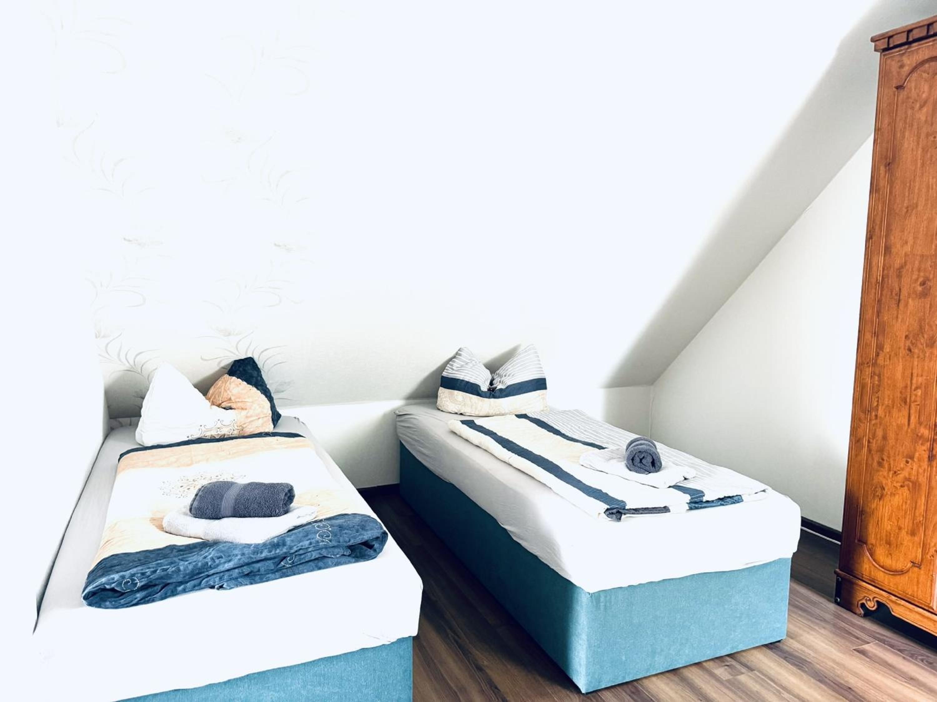 F-1112 Ferienwohnung Lobbe FeWo 04 strandnah, Garten