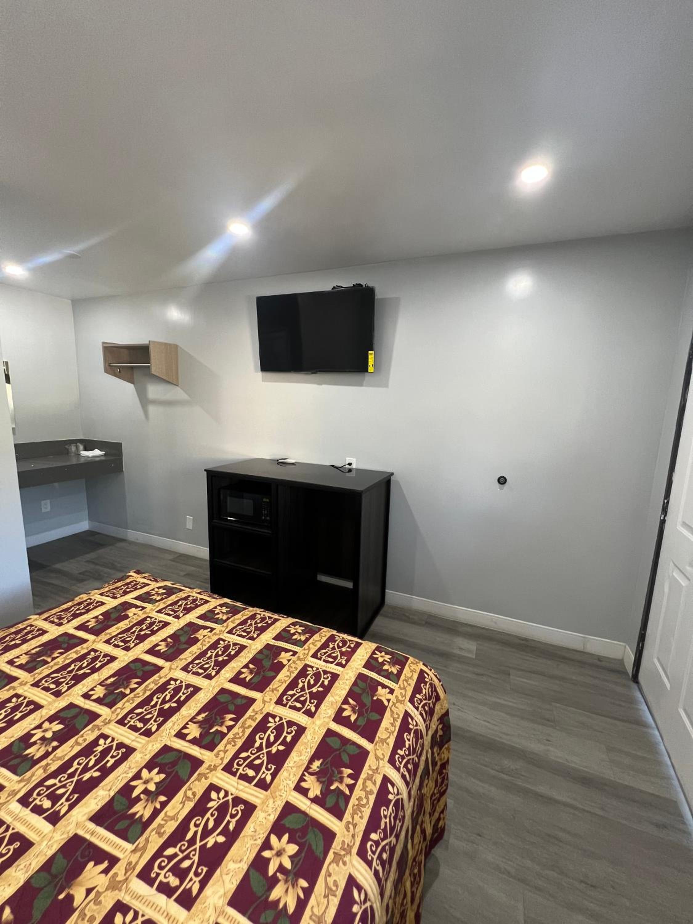 Eastsider Motel -Downtown LA New Rooms - Image 5