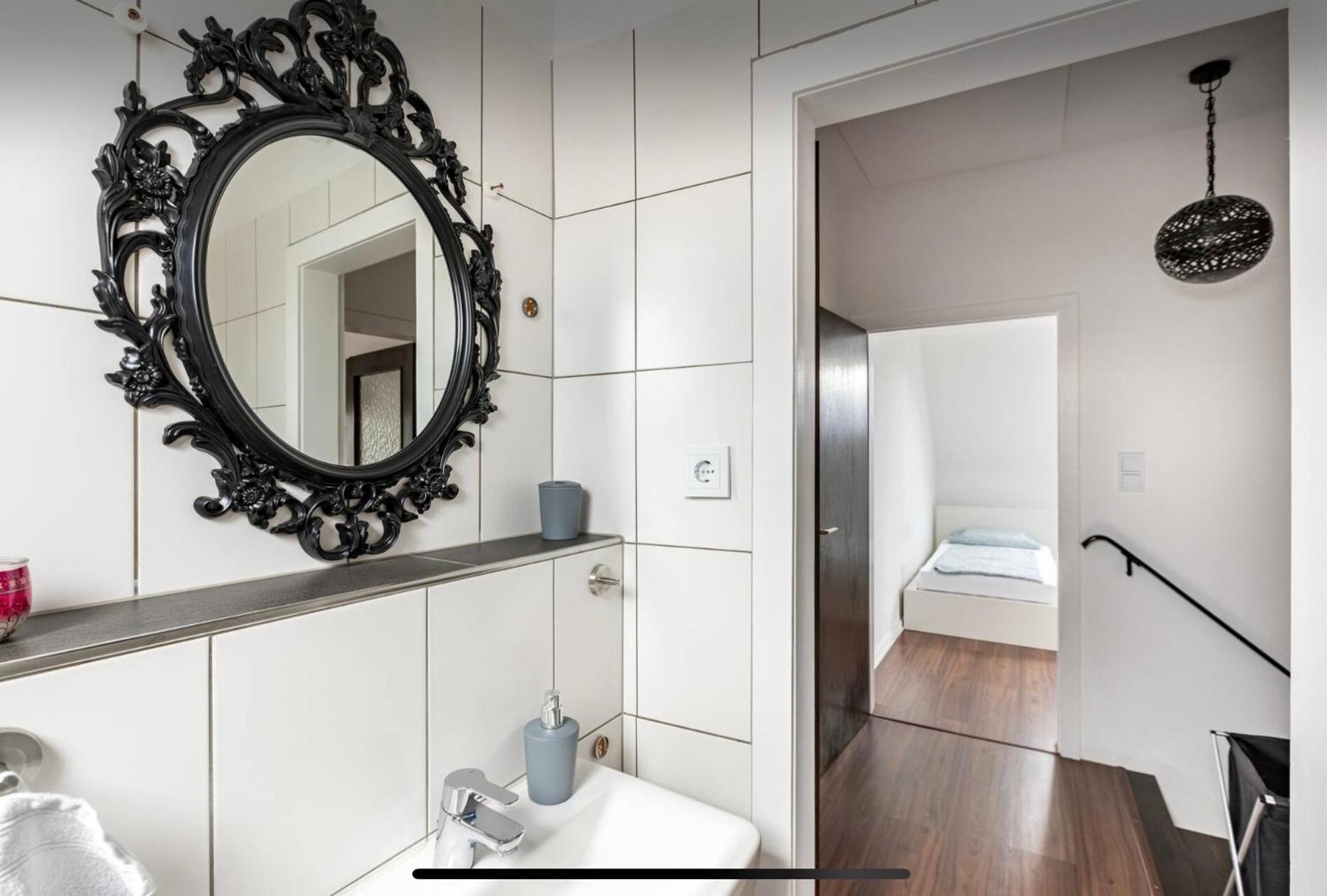 Haus 6 Pers mit Garten 15 min zur Messe Düsseldorf