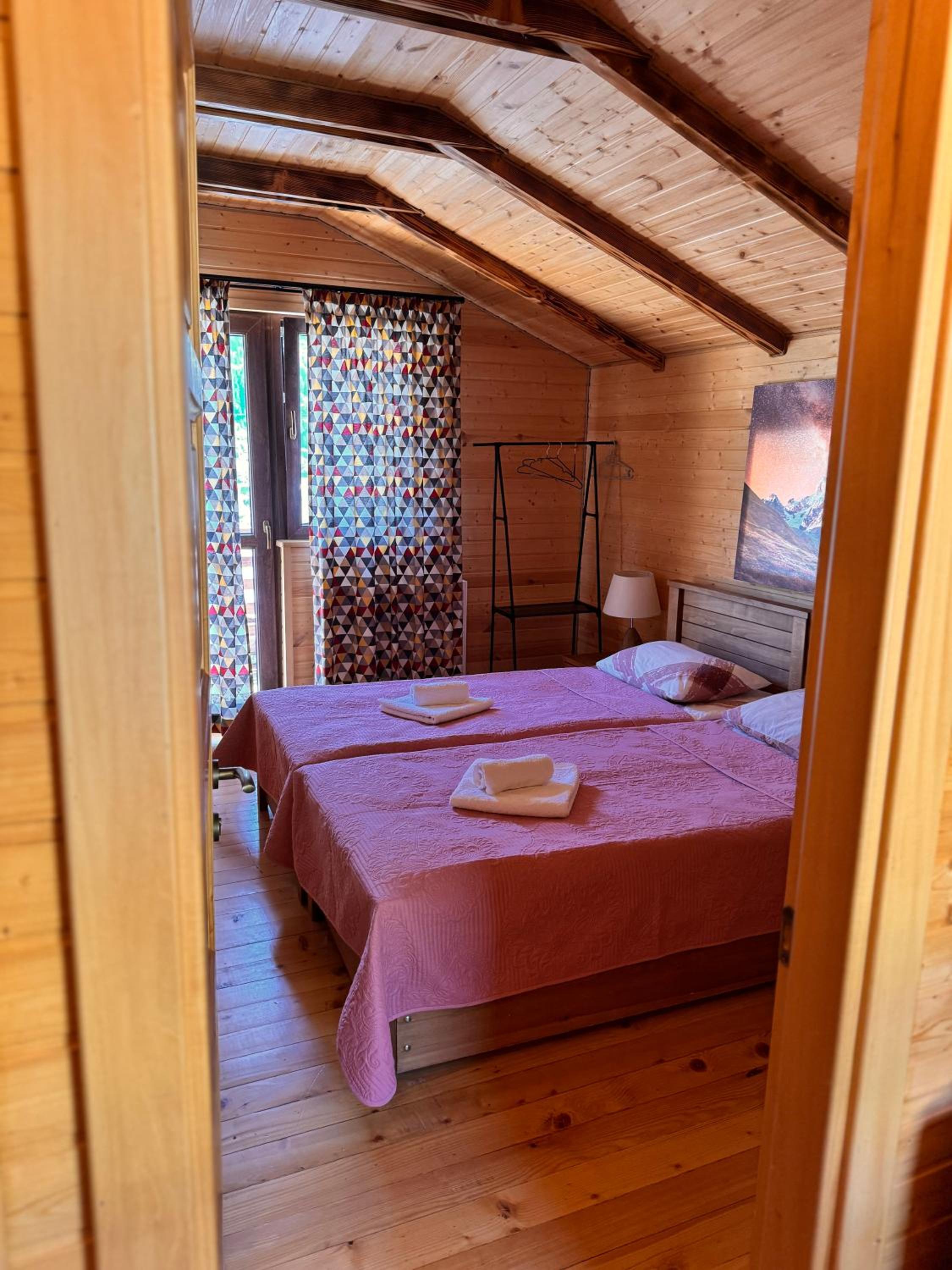 Villa Dabderr Mestia view 3