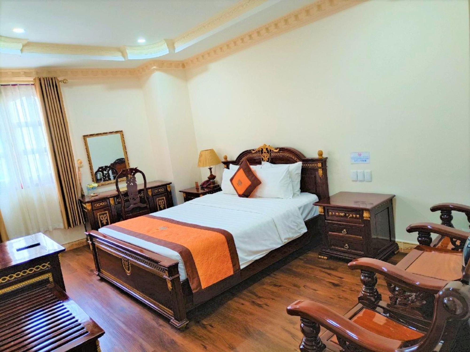 Hotel New Pacific Hotel - Image 1