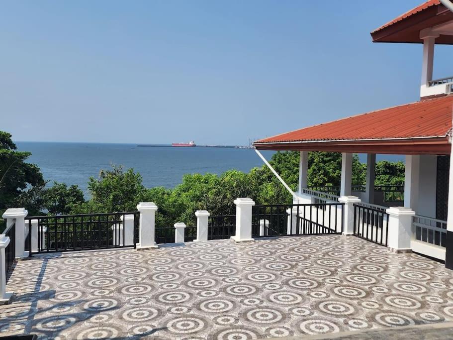 Ocean Front Villa, Ngeme