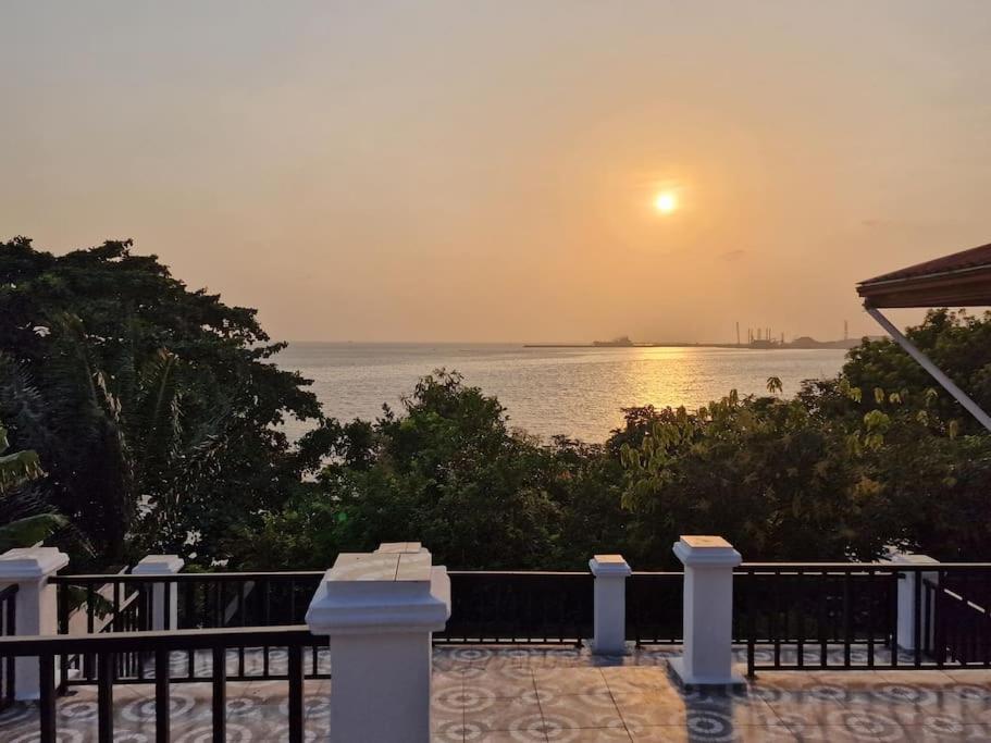Ocean Front Villa, Ngeme