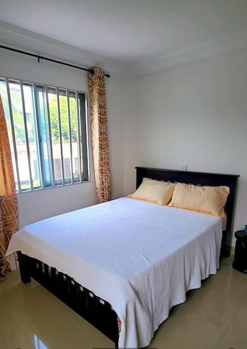 Ocean Front Villa, Ngeme