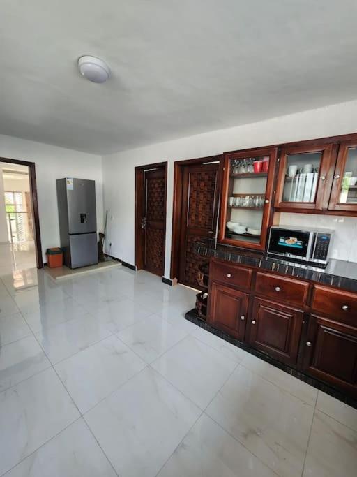 Ocean Front Villa, Ngeme