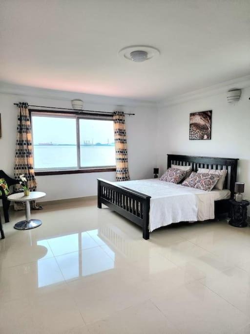 Ocean Front Villa, Ngeme
