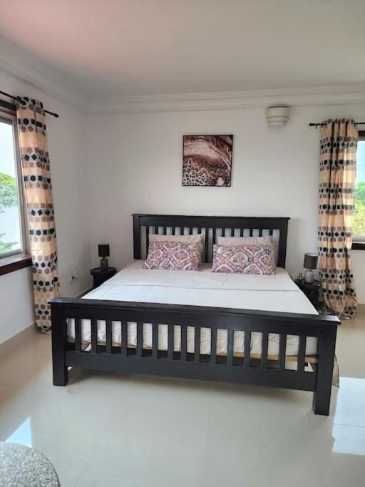 Ocean Front Villa, Ngeme